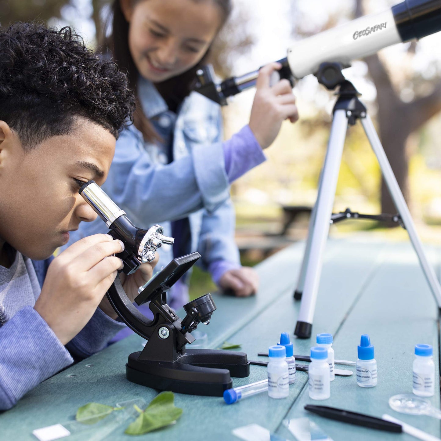 Educational Insights GeoSafari Telescope & Microscope Set - Science Kit with Refractor Telescope and Microscope for Kids, Includes Prepared Slides, Discovery Toys, Science Gifts for Kids 8-12