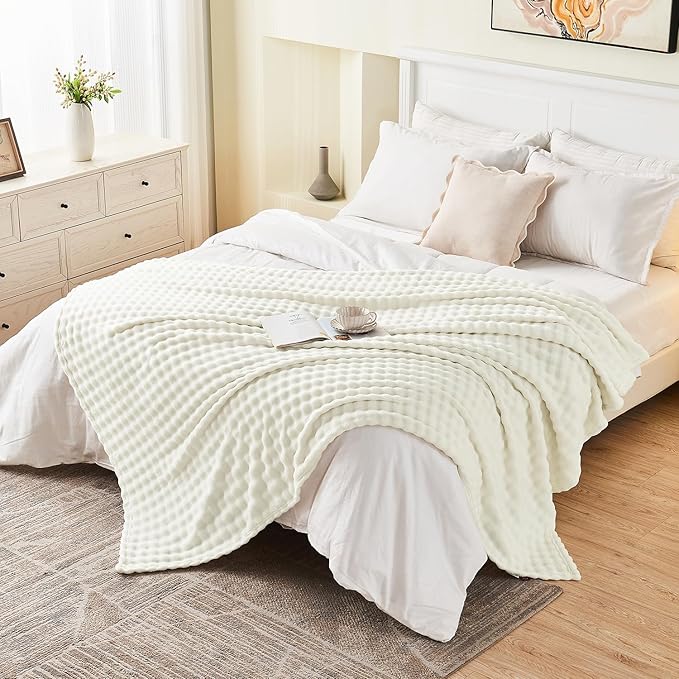 SOCHOW Cream White Bubble Fleece Blanket for Couch, Super Soft Cozy Cute Throw Blanket for Women, Decorative Fuzzy Flannel Blanket, 50 x 60 Inches