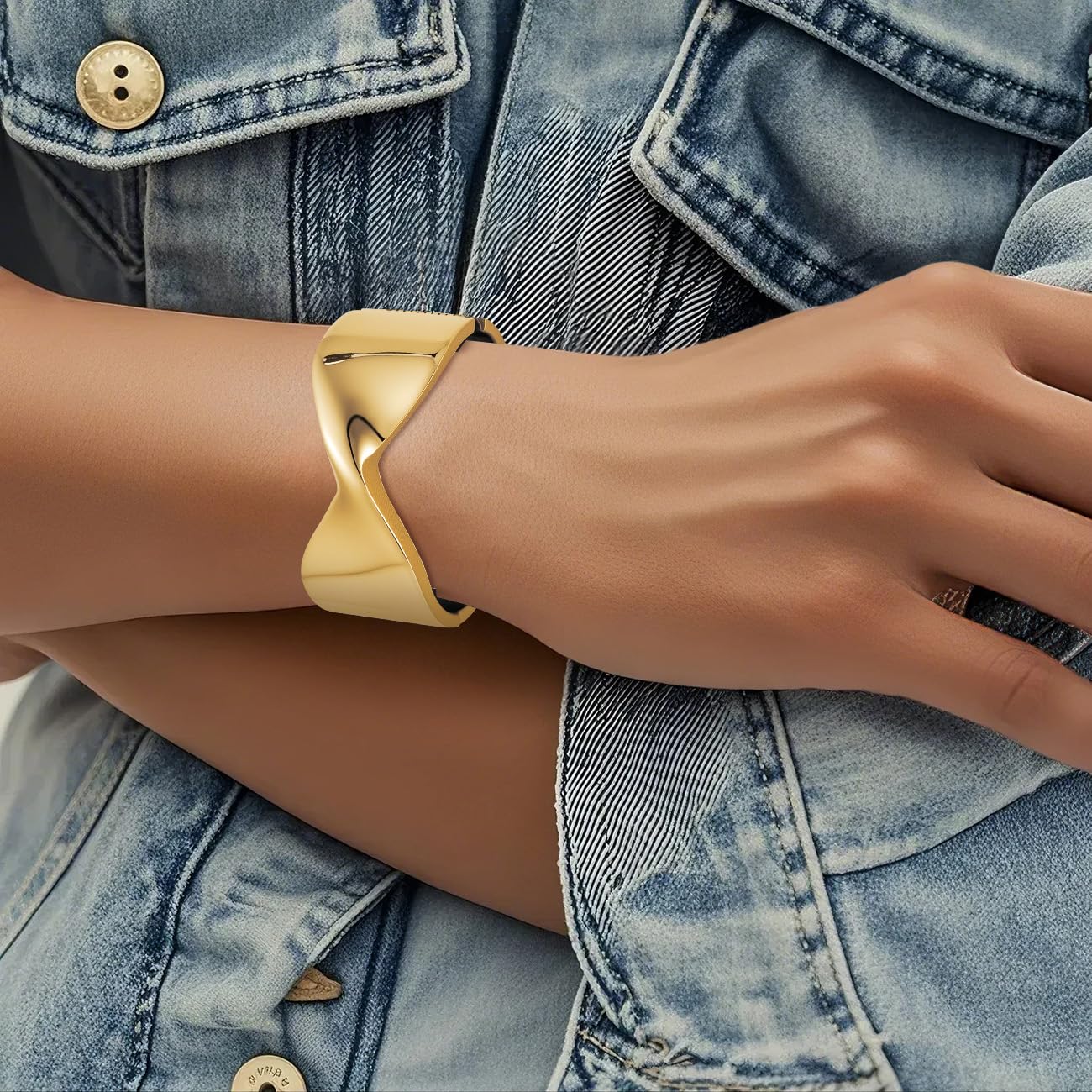 Emibele Gold Bangle Cuff Bracelet Stack, Chunky 18K Gold Plated Teardrop Hinged Thick Bangle Bracelet Set, Non Tarnish Bracelets for Women, 2 Pack, Gold