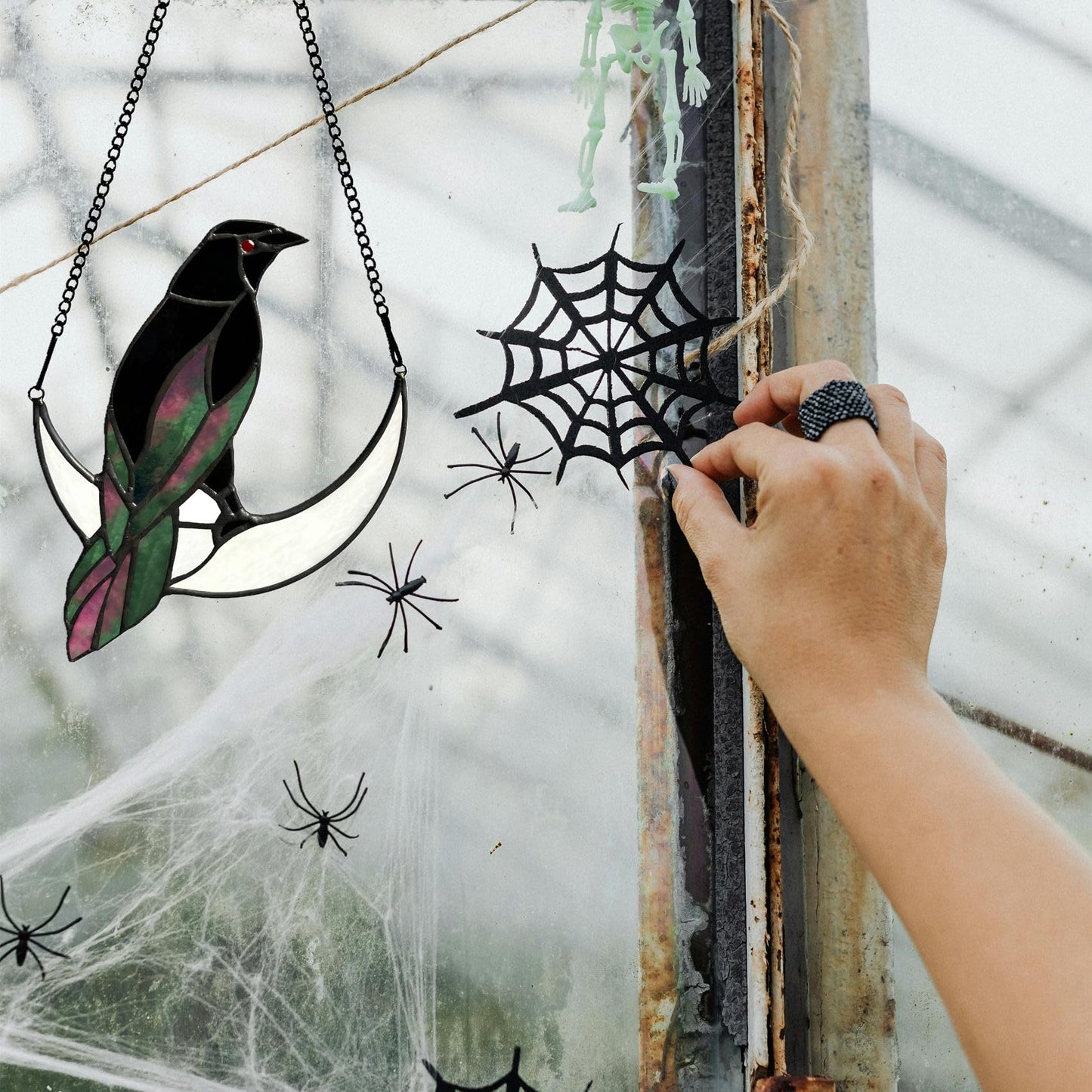 Lcensp Stained Glass Crow on Moon Decor Window Hangings Ornament, Gothic Raven Suncatcher Halloween Decorations, Handmade Crow Birds Gifts Sun Catchers Indoor Window Home Decor.