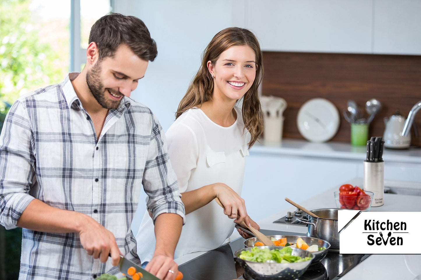 Kitchen Seven Universal Knife Block - Stainless Steel Kitchen Knife Holder Without Knives - Round Space -Saver Knife Storage Stand safely stores knives while keeping blades clean and sharp