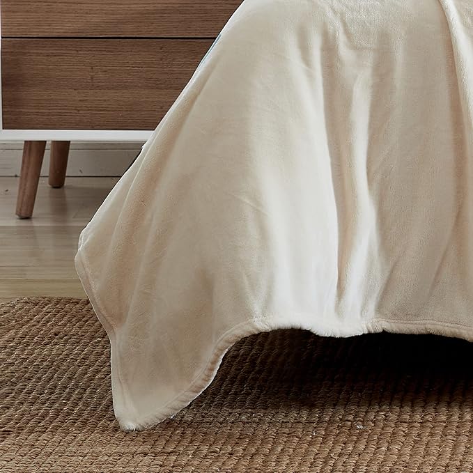 Eddie Bauer - Queen Blanket, Ultra Plush Bedding, Lightweight Home Decor for All Seasons (Ivory, Queen)