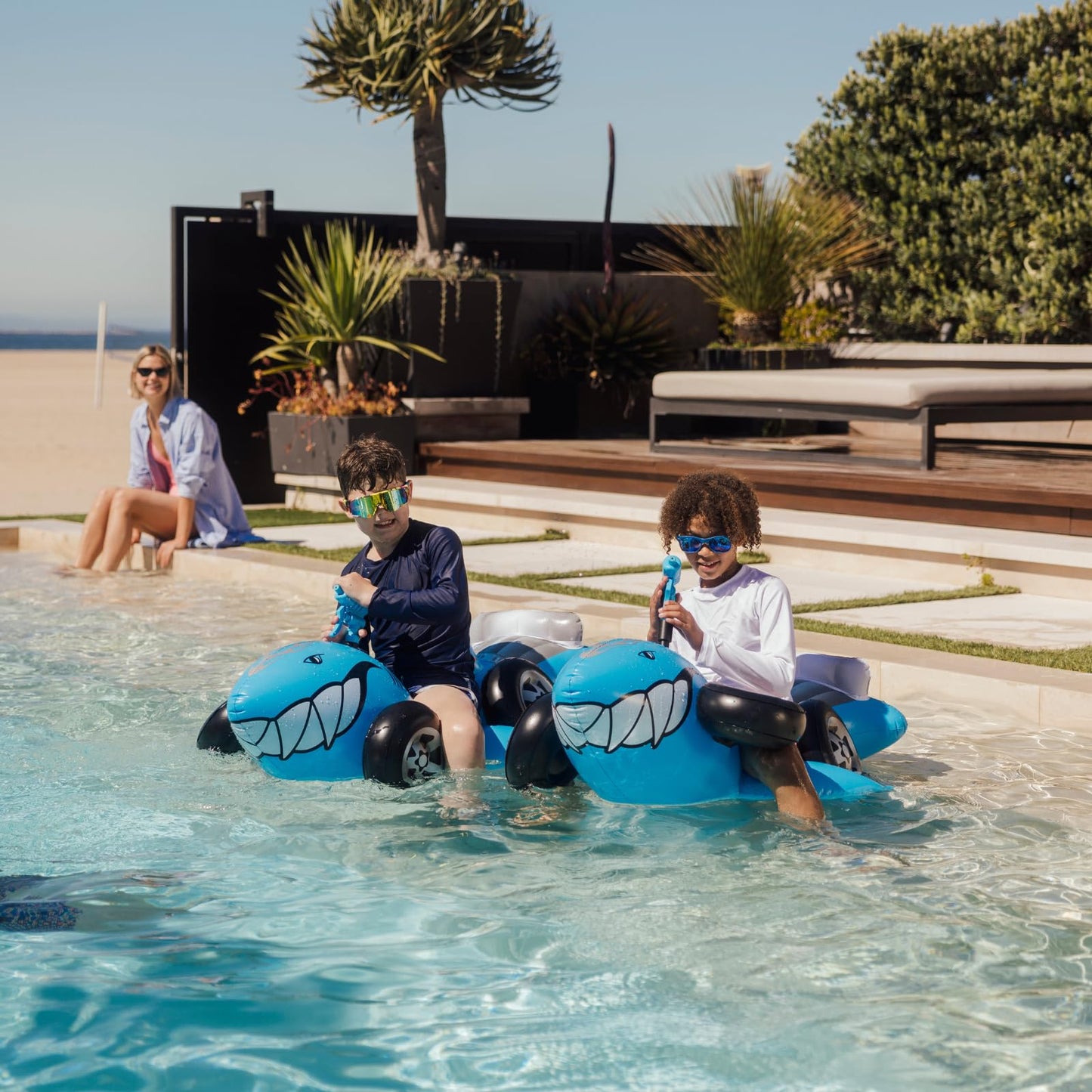 Hot Wheels & FUNBOY Sharkruiser Kids Pool Float with Water Squirter