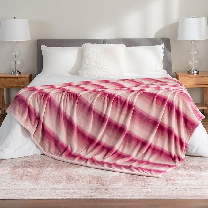 Berkshire Blanket-Classic Heavyweight Warm Soft Printed VelvetLoft® Plush Blanket, King Size Soft Fuzzy Blanket for Couch Sofa Bed, Purple Pitch, 90in x 108in