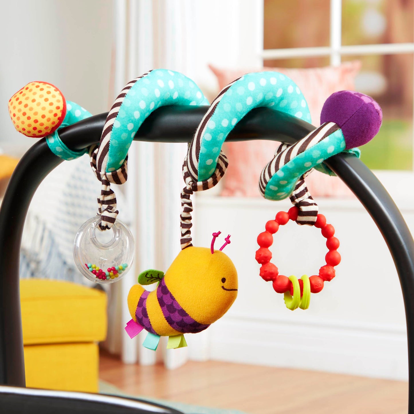 B. toys – Wiggle Wrap for Car Seat, Stroller, Crib – Spiral with 3 Hanging Toys – Rattle, Plush Bee & Teether – Wrap Around Infant – 0+ Months