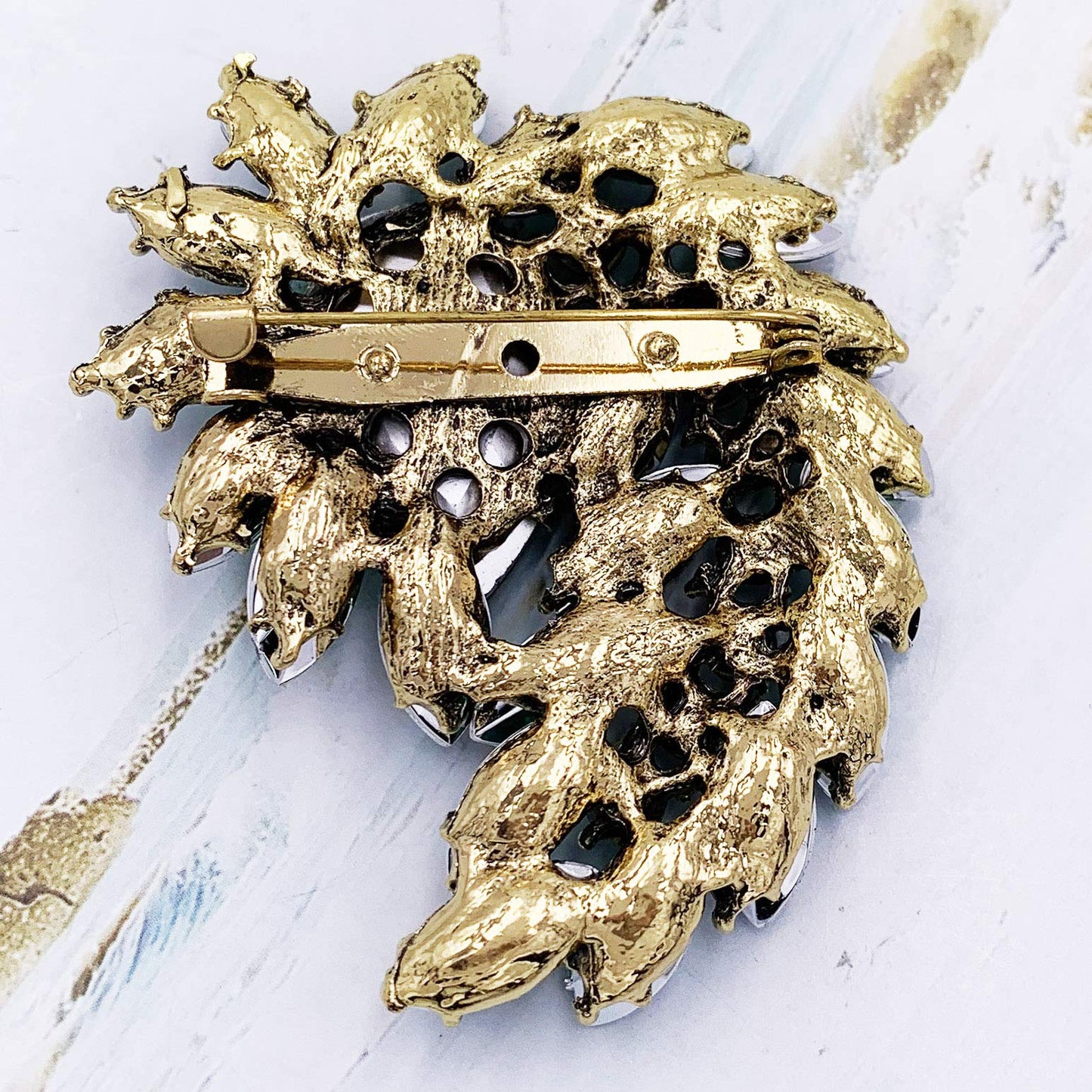 SELOVO Costume Jewelry Marquise Shape Large Flower Multicolor Brooch Pin Antiqued Gold Tone