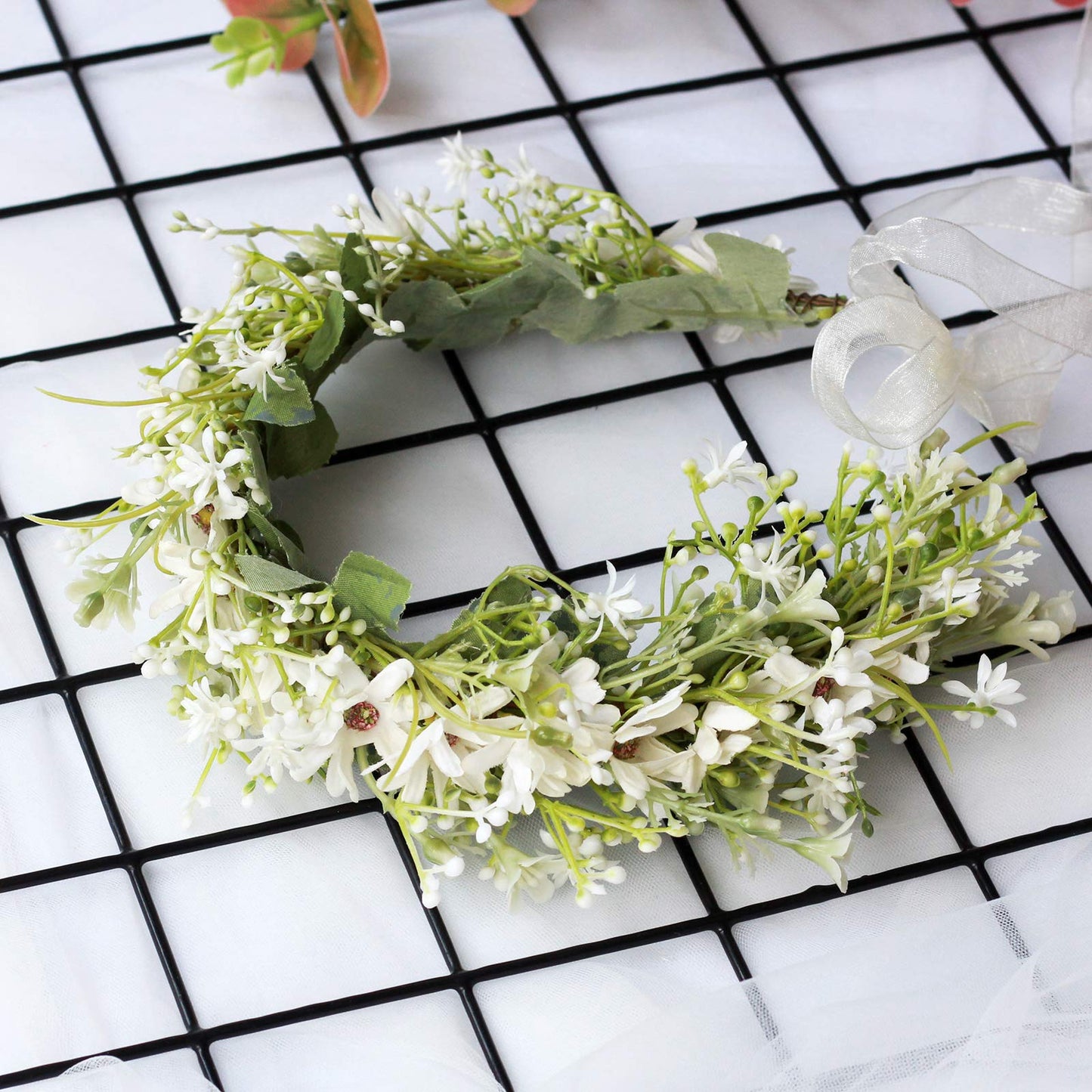 Vivivalue Daisy Flower Crown Floral Wreath Headband Hair Garland Flower Halo Headpiece with Ribbon Wedding Party Festival Photos White