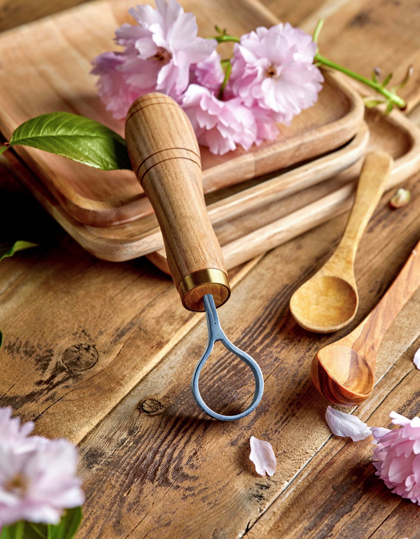 Wood Carving Scorp Knife. Round Carving Tool for Spoons, Bowls and Cups. Wood Carvers Rounded Hook Knife Spoon carving knife. (ANGLED)
