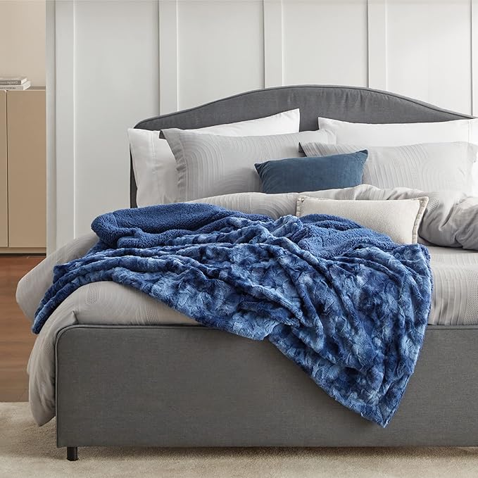 Bedsure Sherpa Blanket - Soft, Fuzzy & Fluffy Faux Fur - Warm, Cozy Throw Blanket for Couch, Sofa and Bed, Tie Dye Design, Indigo, 50x60 Inches