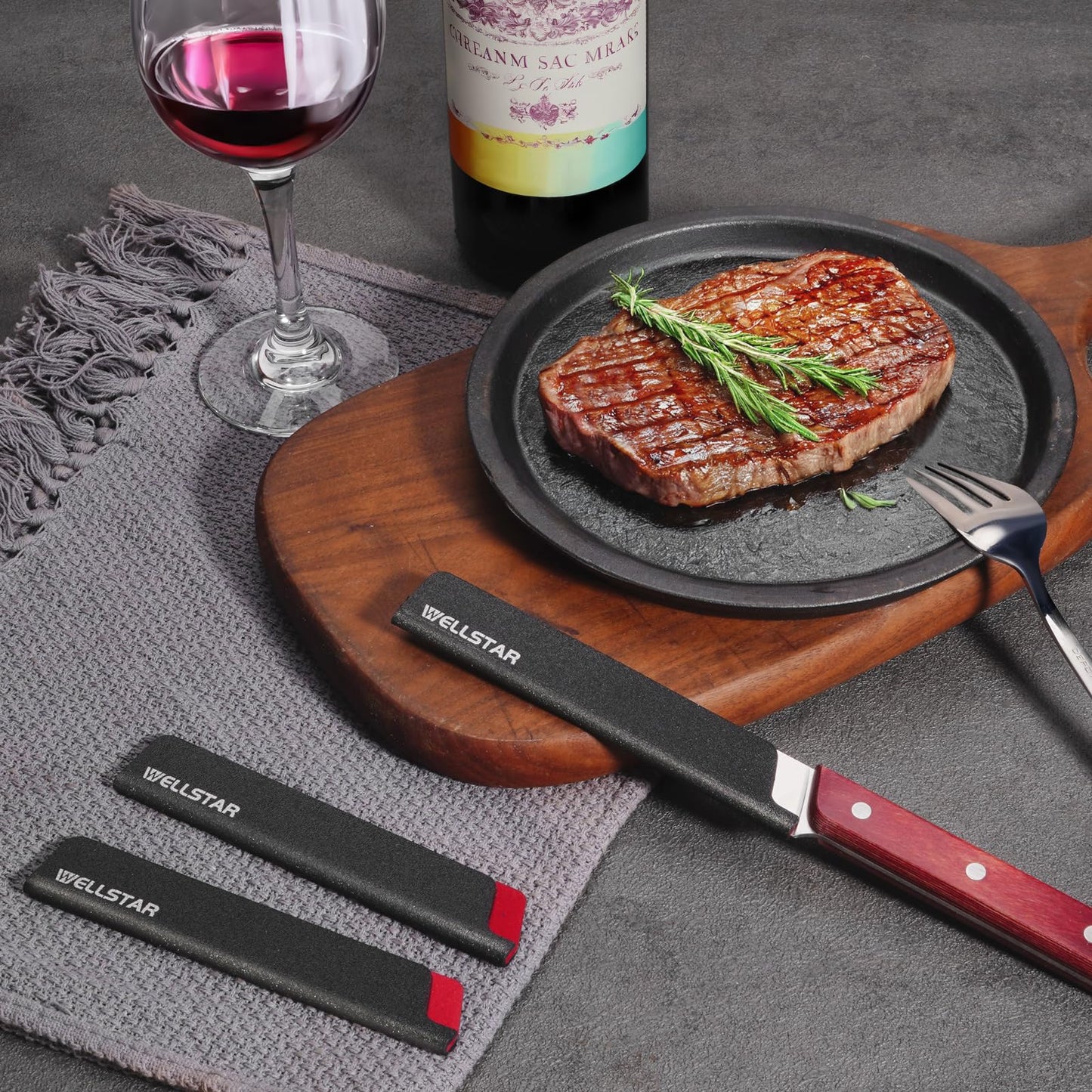 WELLSTAR Steak Knife Edge Guards Set, 8 Piece Universal Blade Covers, BPA Free ABS Protective Blade Sheaths, Non-Scratch Felt Lining Kitchen Utility or Steak Knives Covers (Knives not included)