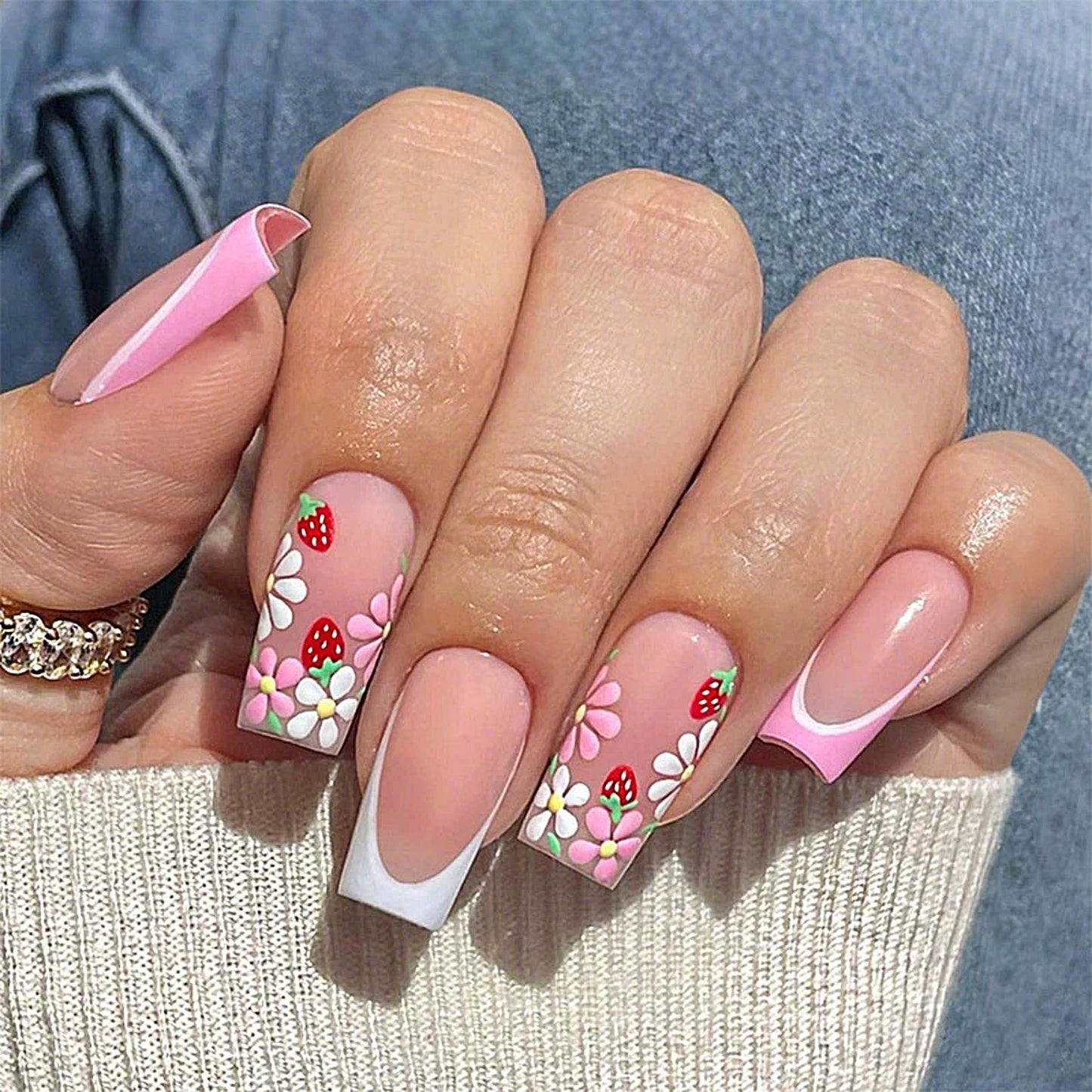QQPPOLIU Medium Press on Nails Square Shape Cute Fake Nails with Flower Design Pink French Tip False Nails Summer Glue on Nails for Women 24pcs
