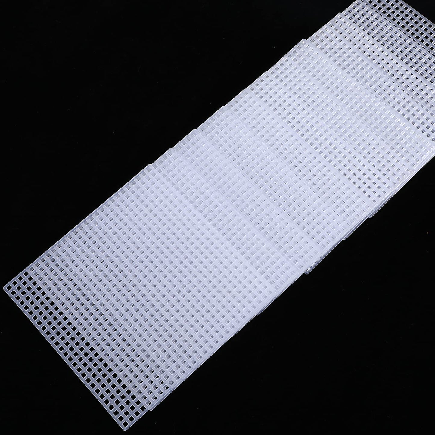 100 Pcs Square Plastic Canvas Mesh Sheets, 4.5'' Square Shape Needlepoint Canvas White Blank Canvas Plastic Mesh Mat for Needlework Embroidery Yarn Crafting Knit Crochet Project, 7 Count