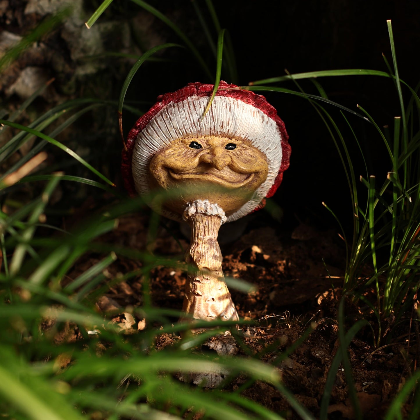 MOLMH Weird Garden Decor for Outside Charming Magic Witch Mushroom Statue, Perfect for Outdoor Statues and Celebrations, Weatherproof Resin Sculpture Garden Decorations
