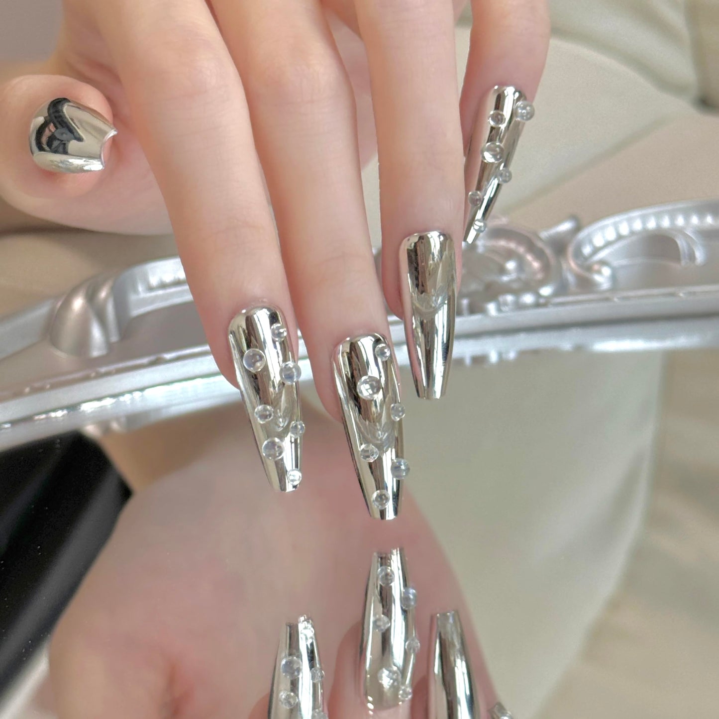 Mirror Silver Press on Nails, Metallic Chrome Fake Nails Coffin Medium Length, Holographic Acrylic Stick on Nails for Women - 24Pcs Reusable False Nails with Glue Party & Wedding