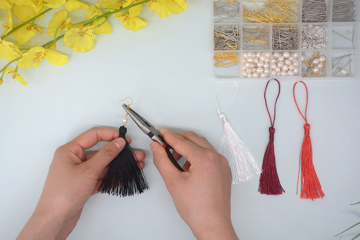 Makhry 100 Pieces Bookmark Tassels 13cm/5 Inch Colorful Silky Tassels with Loop Handmade Tassels for Crafts Jewelry Making DIY Art Projects School Supply 10 Colors（(Mixed 2 Dark)