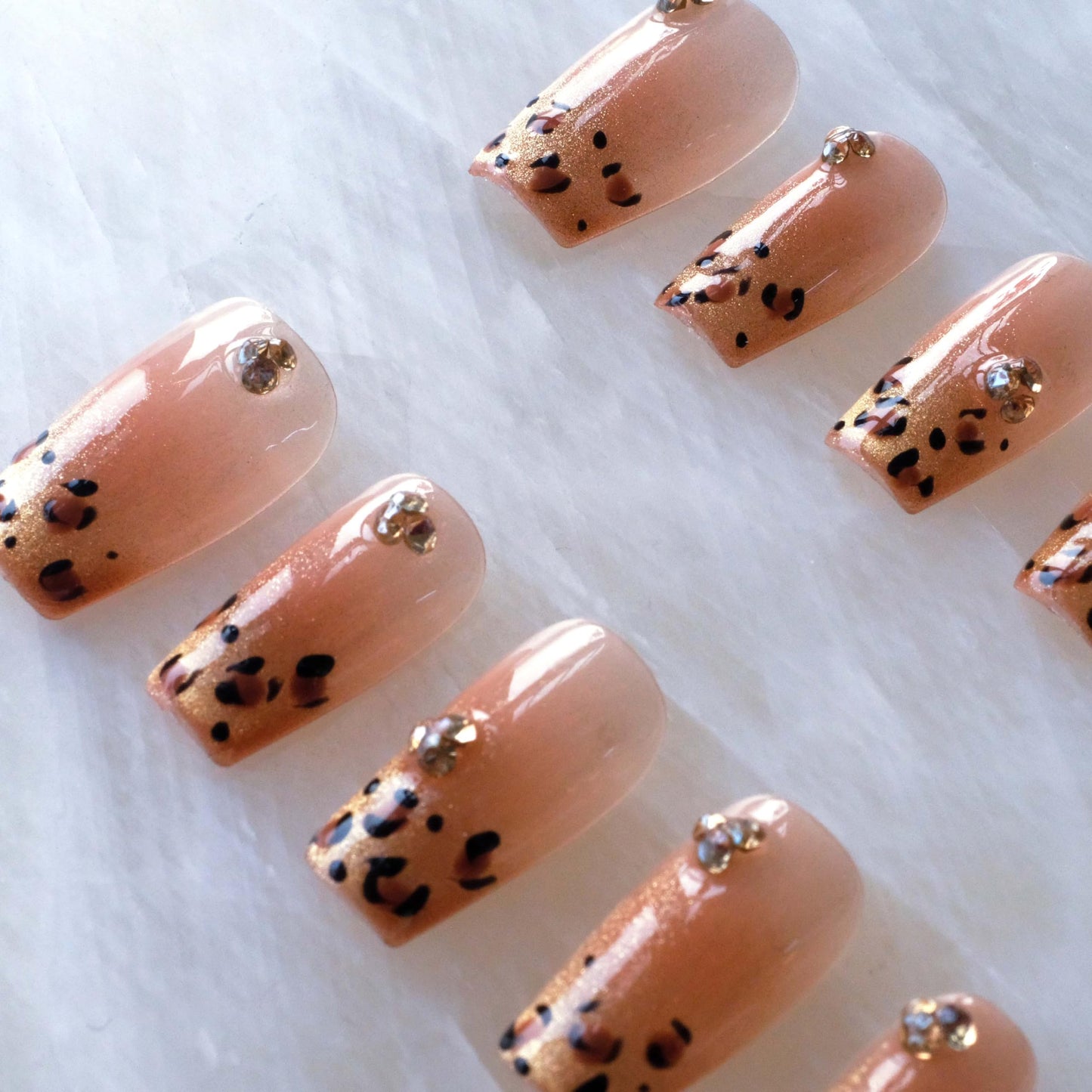 GLORS Maillard Style Leopard Cat Eye Press on Nails, Short Handmade False Nails, Medium Ballerina Shape, 10 Pieces (Small, MB)