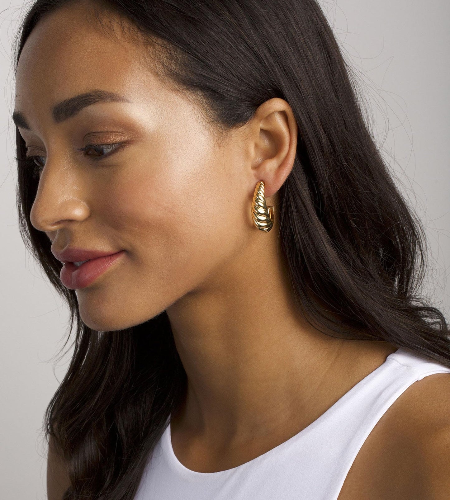 Gold Hoop Earrings Set for Women, 18 Pairs Hypoallergenic Chunky Open Pearl Hoops Earring Multipack, Gold Statement Hoop Earrings for Women Trendy Jewelry