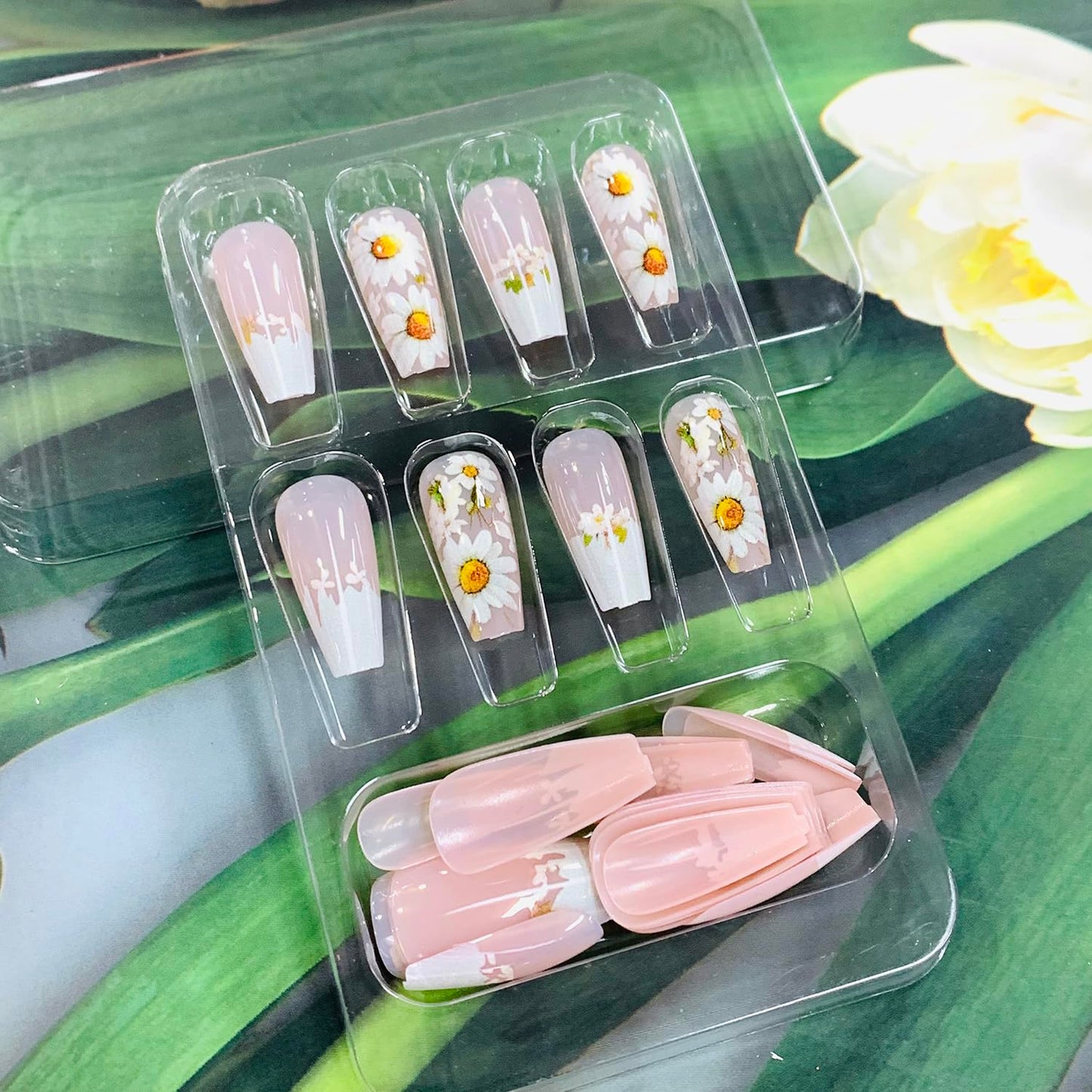 EYZOTSF Press on Nails Medium Square Shaped Acrylic Medium Square Shaped False Nails with Designs Artificial Short Coffin Fake Nails with Charms Glue ons Fingernails for Women Girls(CY1044)