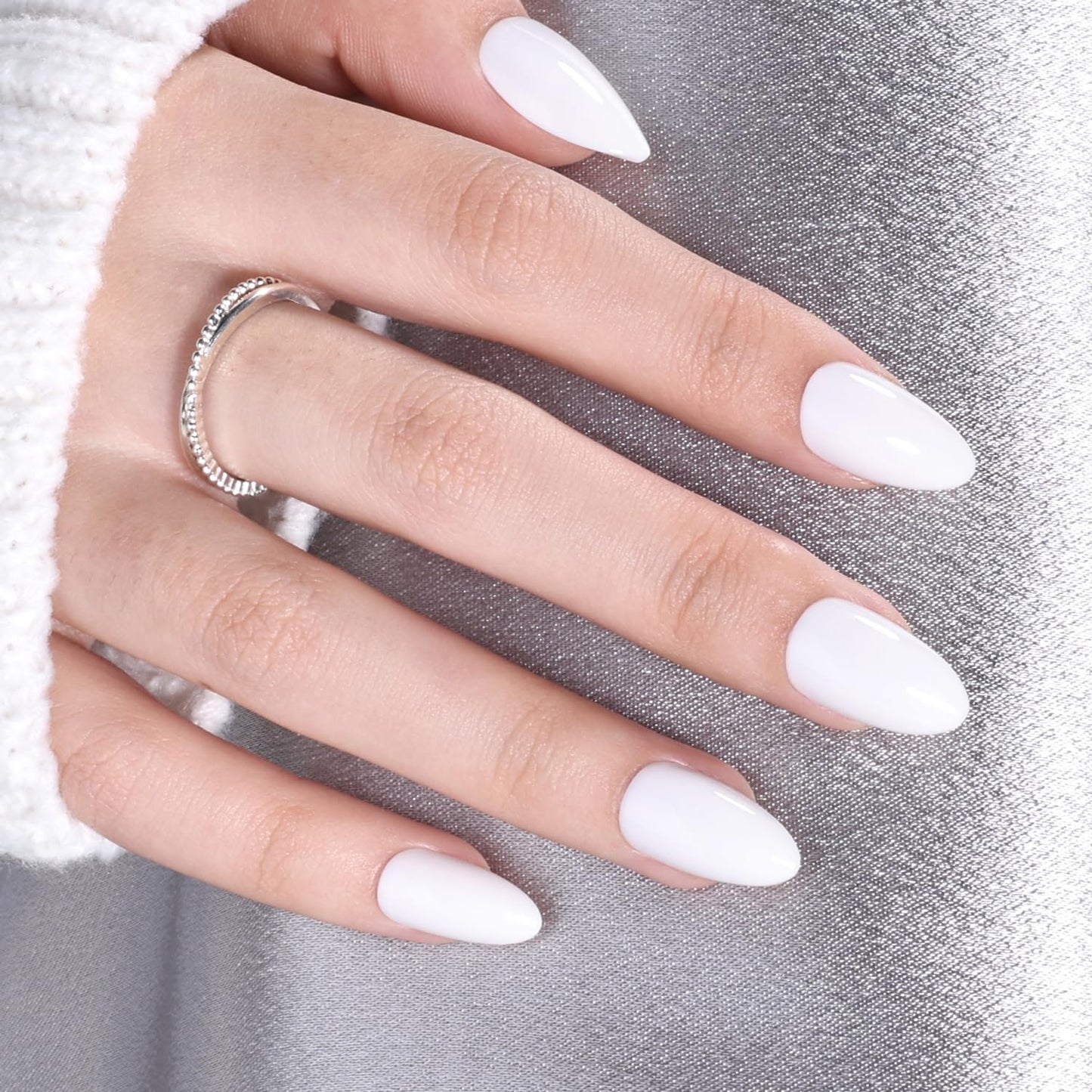 Leefrei White Press On Nails - Glossy Short Almond Press on Nails Milky Nails Press Ons for Women DIY Fake Nails Kit with Glue, Reusable Glue on Nails Short in 16 Sizes - 32pcs, Pure White