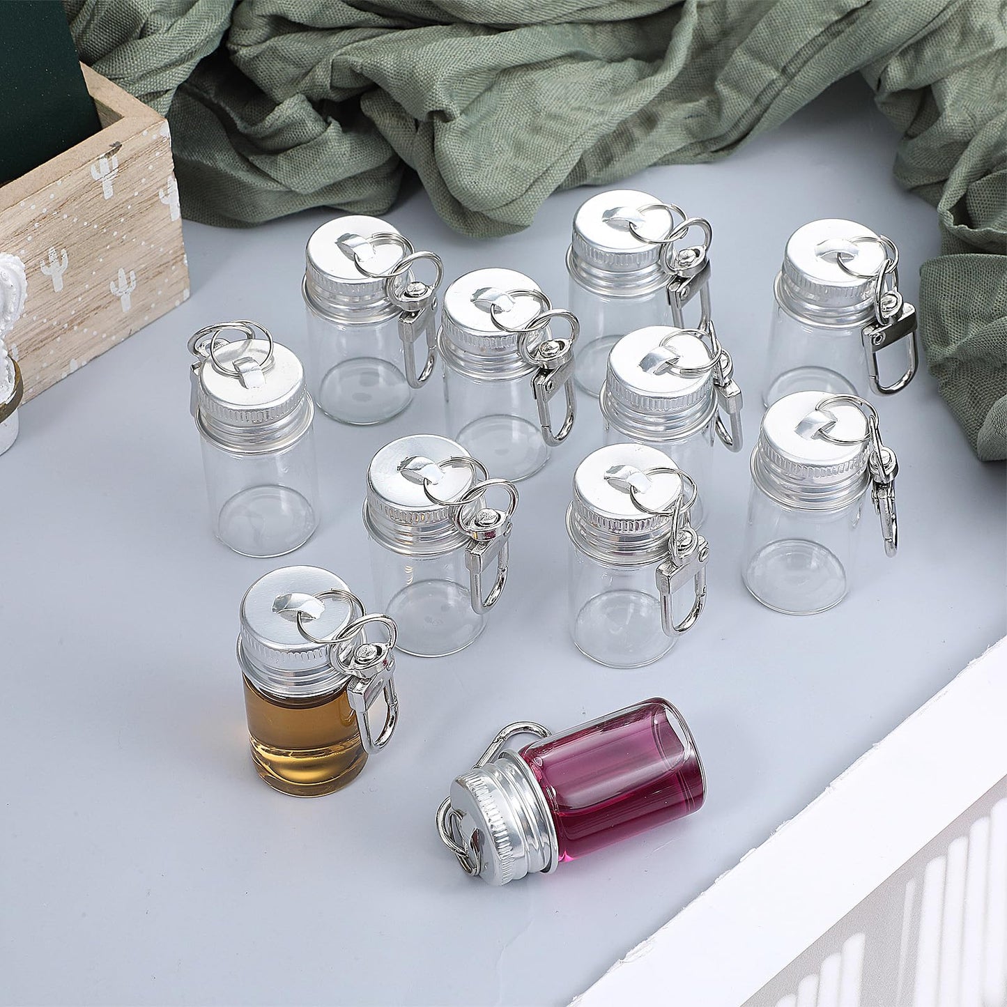 Yuanan 30 PCS Mini Keychain Seasoning Bottles with Lids, 7ml Glass Spice Containers Glass Wishing Bottle Empty Tiny Glasses Jars Mini Message Glasses Bottle for Travel, Outdoors, Lunchboxes, Camping