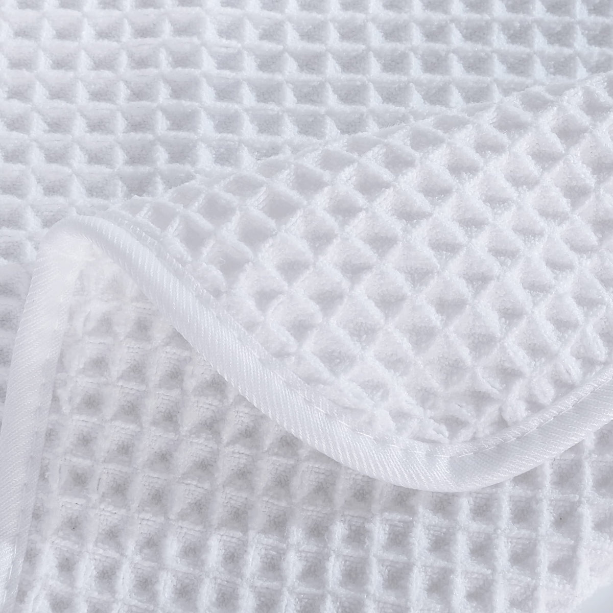 430 GSM Poly Blend Microfiber Quick Dry Waffle Bath Towel (4 Count)