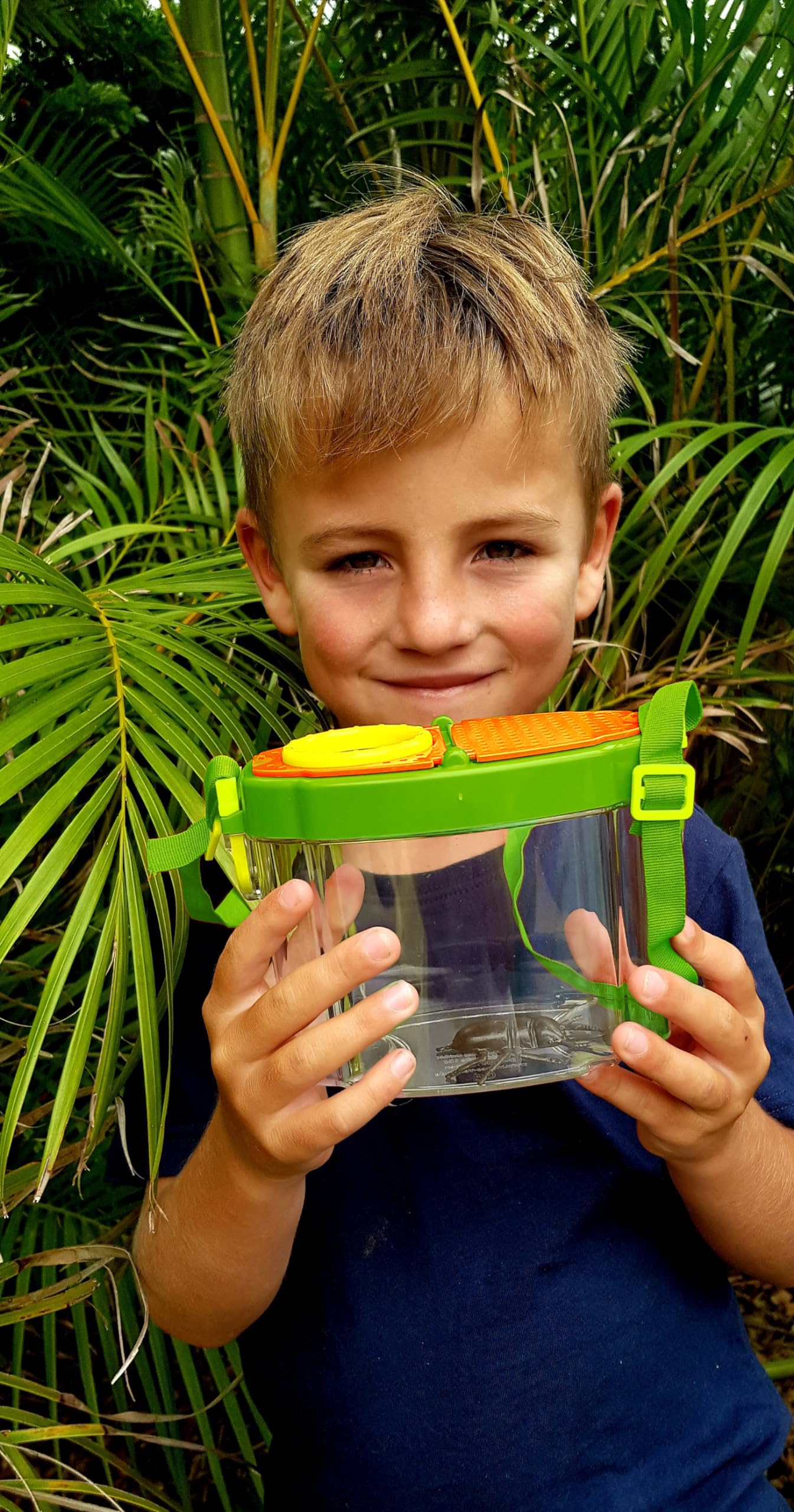 Kidz@Play Bug Hunting Kit, Green Safari Vest, Hat, Binoculars, Lg. Butterfly Net, Bug Container, Whistle, Flashlight, Magnifier, Thermostat, Compass, Age 3+