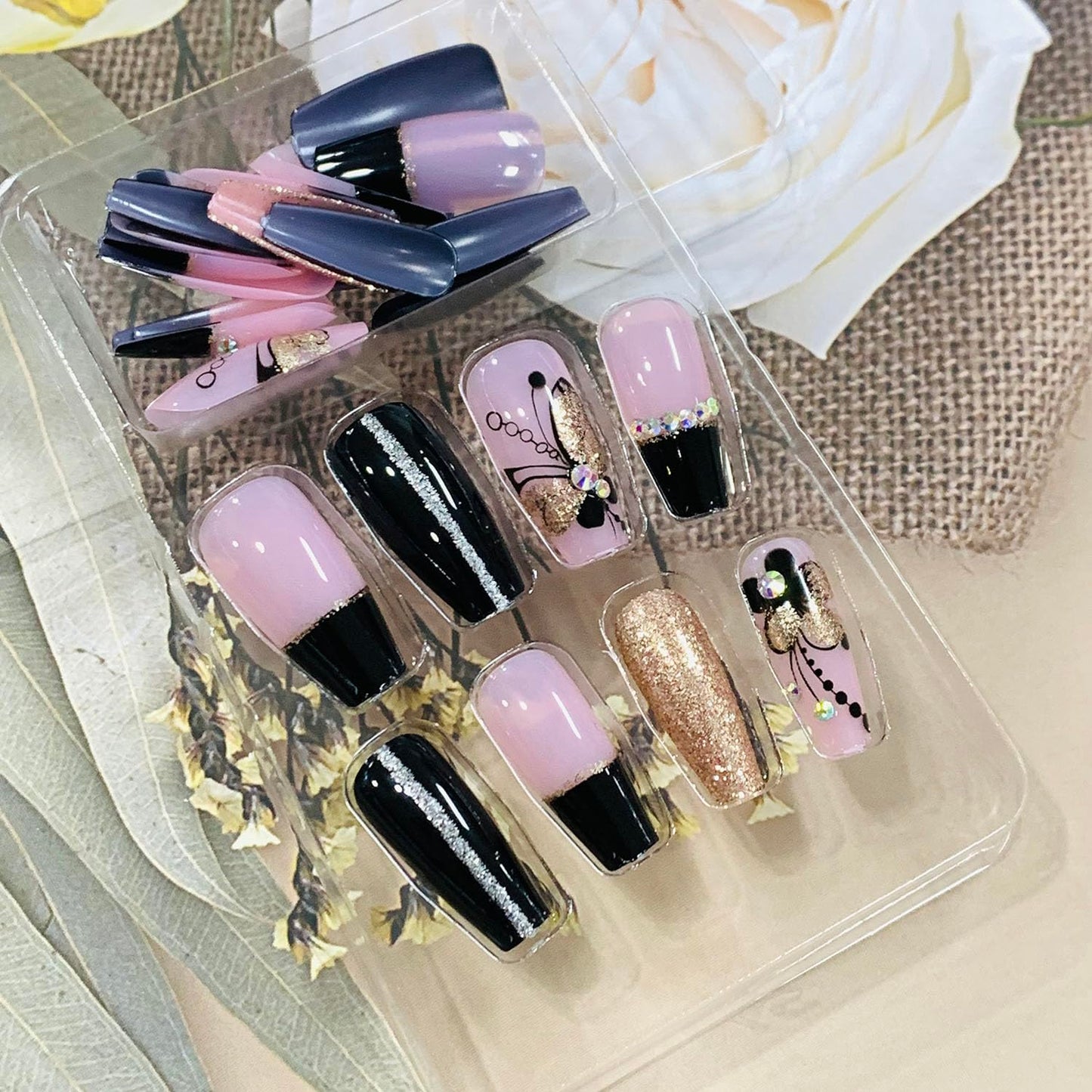 FIEONCIY Press on Nails Square Medium Length Glossy Full Cover Acrylic Square Shaped False Nails with Designs Artificial Short Coffin Fake Nails with Charms Glue ons Fingernails for Women(BKS3100)
