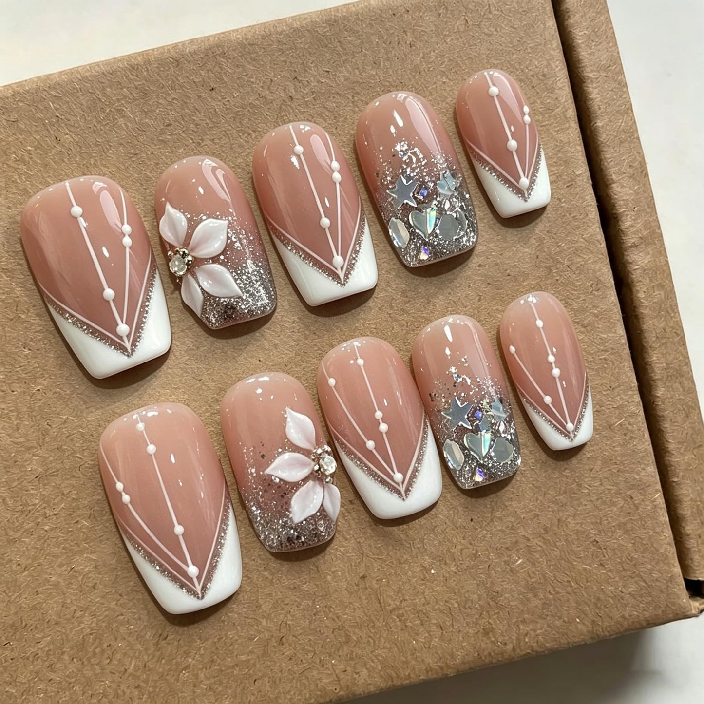 Luxury Press on Nails Medium Square Handmade 3D Unique Reusable ABS Material Fake Nails White French Tip False Nails with Glitter Flower Designs Elegant Glossy Glue on Nail Thick Acrylic Nail(M)