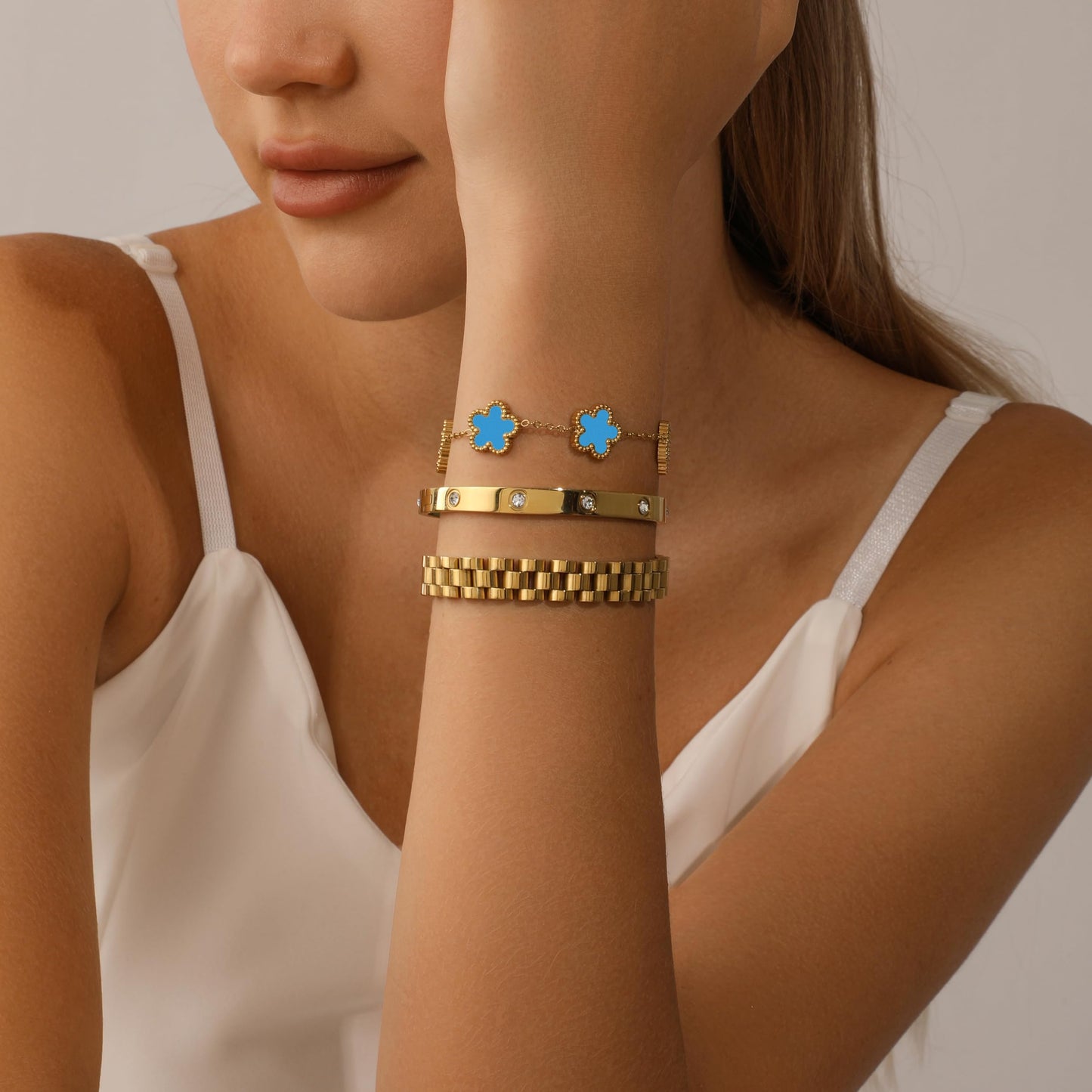 YOQ Stackable Four Leaf Clover Bracelets for Women, 18K Gold Plated Love Bangle Bracelets Set, 3 Pcs Charm Jewelry Gifts (Blue)