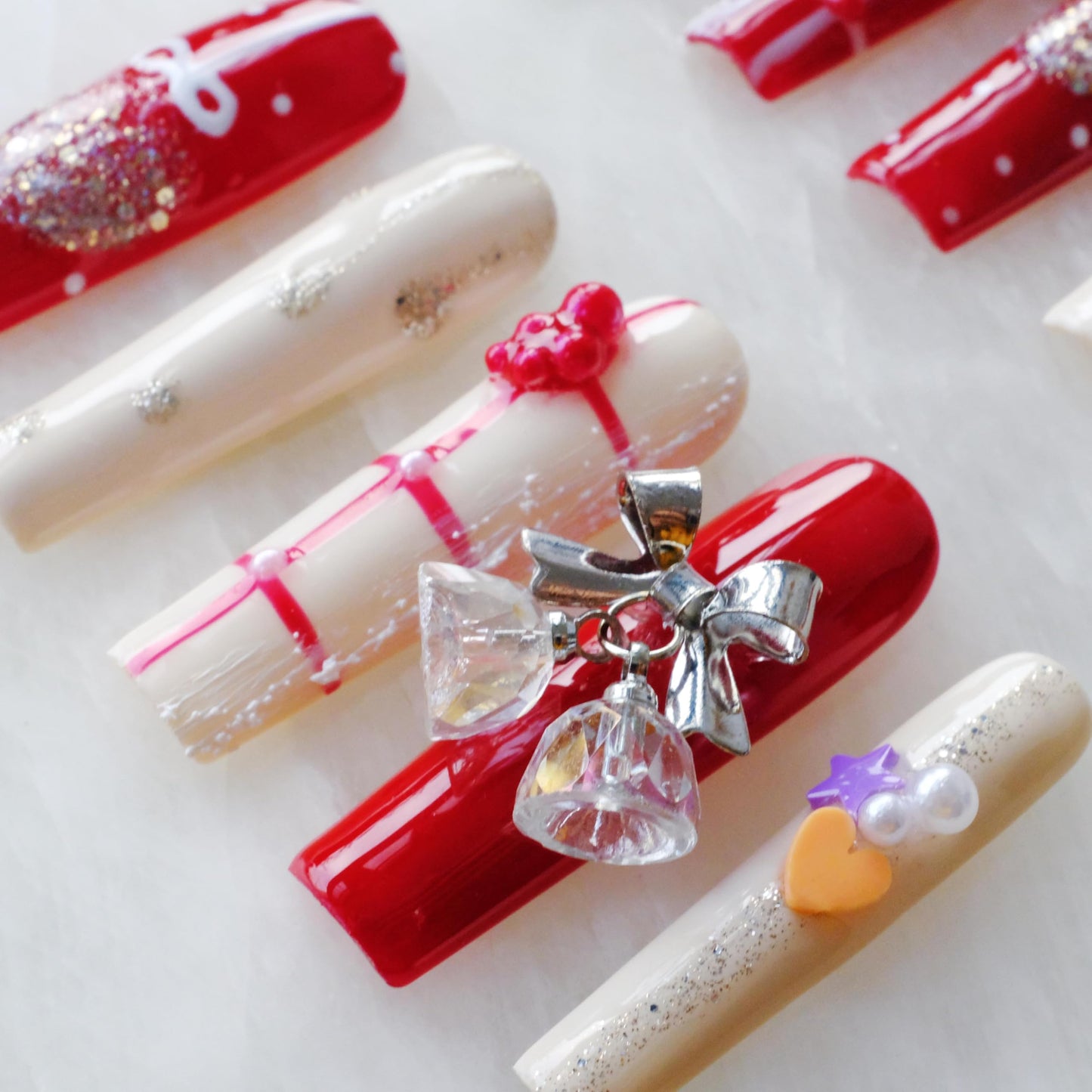 GLORS Christmas Press-On Nails, Long Coffin Shape, Red and White Holiday Design with Snowman and Bows, 10 Pieces (Small, LS)