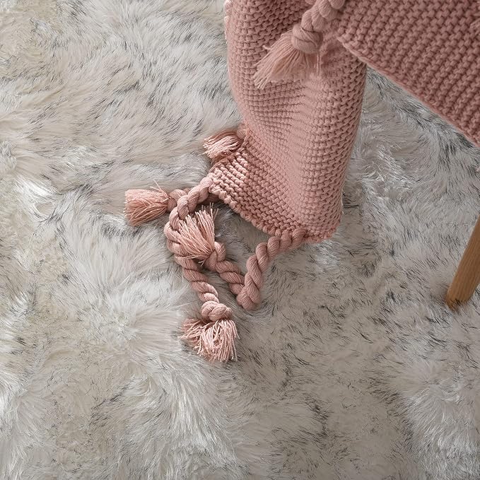 Goolela Faux Sheepskin Fur Rug 4x6 Fluffy Fuzzy Furry Carpet White with Grey Tips Shaggy Rug for Bedroom Living Room Bedside Plush Washable Sheepskin