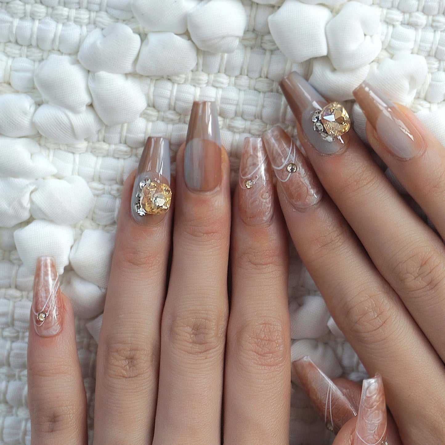 [GLORS] Purly Handmade Medium Ballerina Press on Nails | Handmade Ice Coffee Brown Retro Pearl Fake False Nails, 10 Pieces (Small, MB)