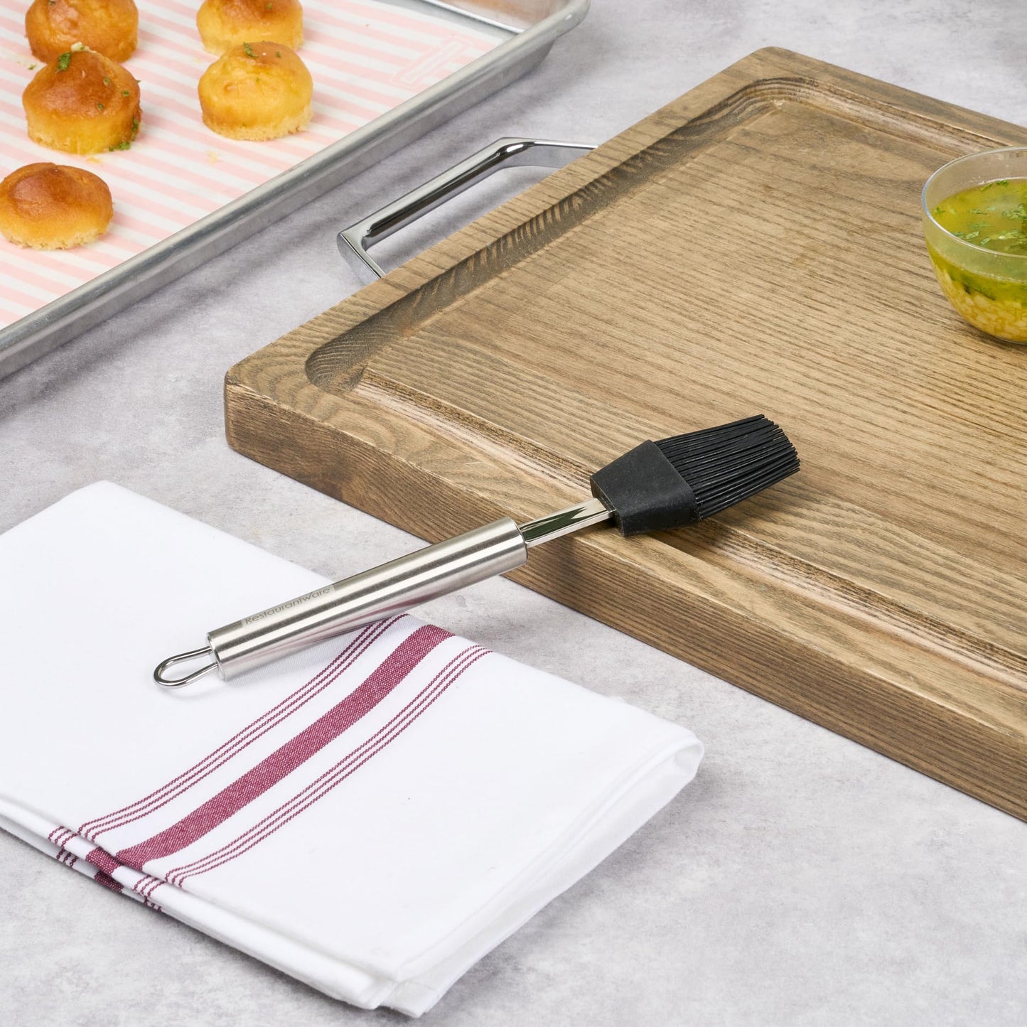 Restaurantware Silicone Basting Pastry Brush - German Standard Heat-Resistant Basting Brush with Stainless Steel Handle, Dishwasher Safe - Egg Wash Brush for Butter, BBQ, Sauce, Baking