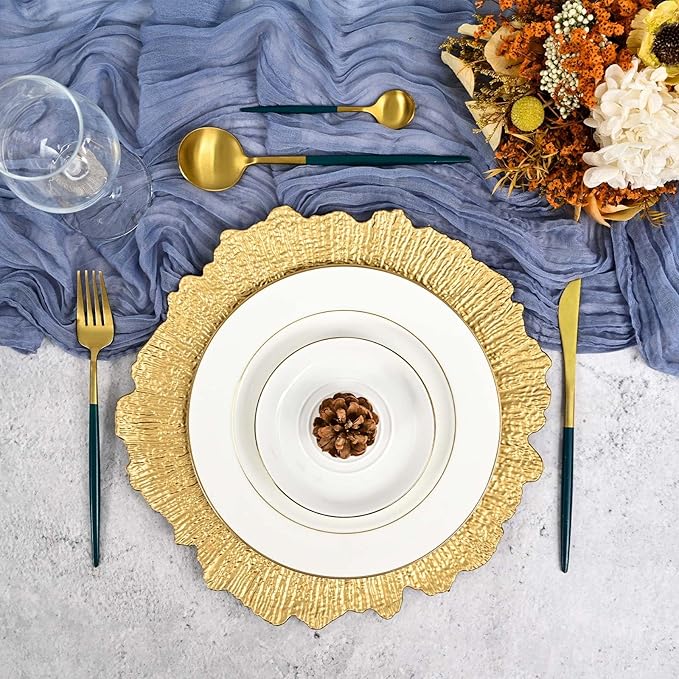 Pesonlook 100Pcs Gold Charger Plates Round 13inch, Reef Plate Chargers for Dinner, Bulk Plastic Floral Table Charger Plates for Dinner Wedding Party Event Table Setting Decoration(Gold)