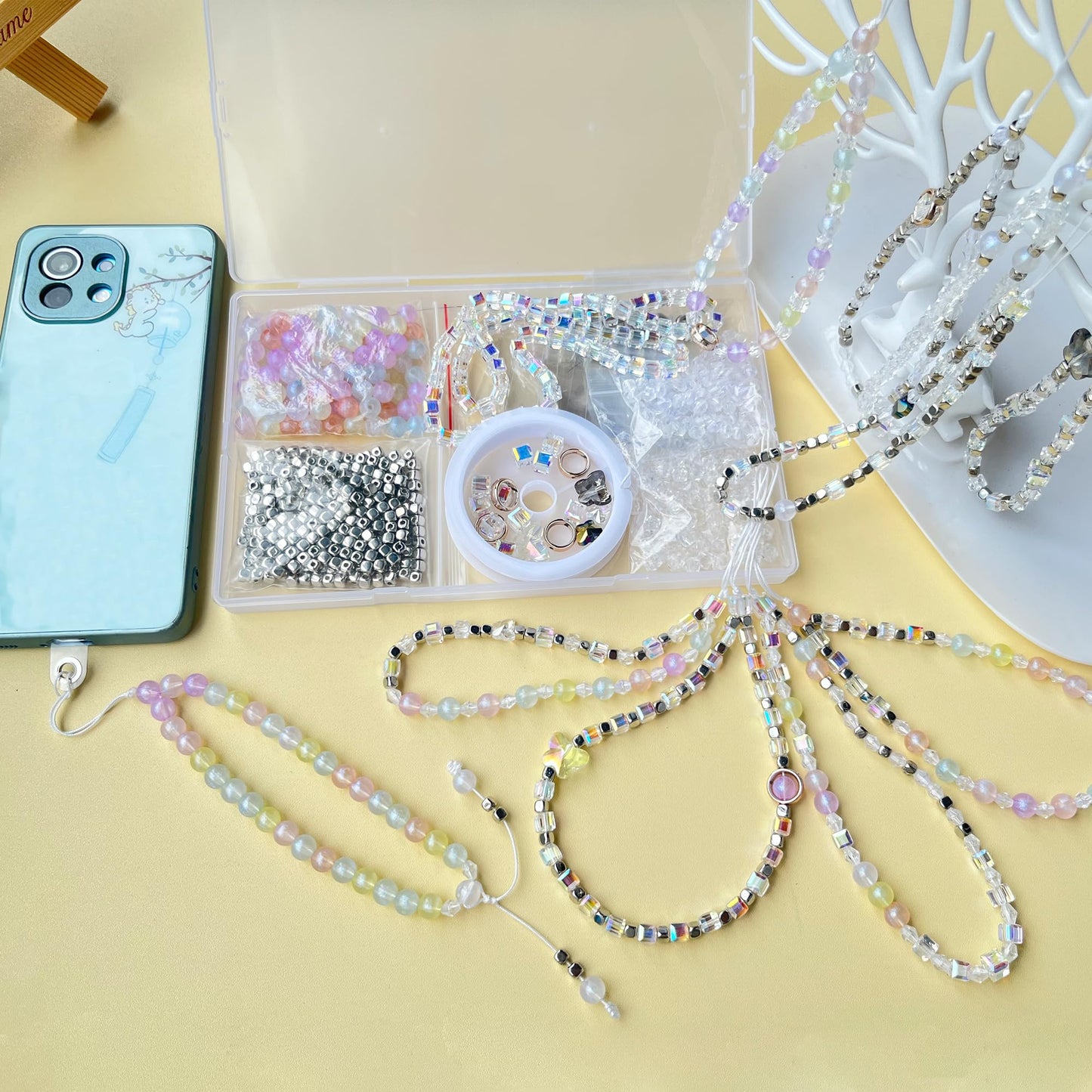 AOUXSEEM Beaded Mobile Phone Chains Making Kit, Can Make 10 Pcs Cell Phone Wrist Straps, Assorted Crystal Diamond/Butterfly/Metal/Round Beads for Girls DIY Handmade Gifts