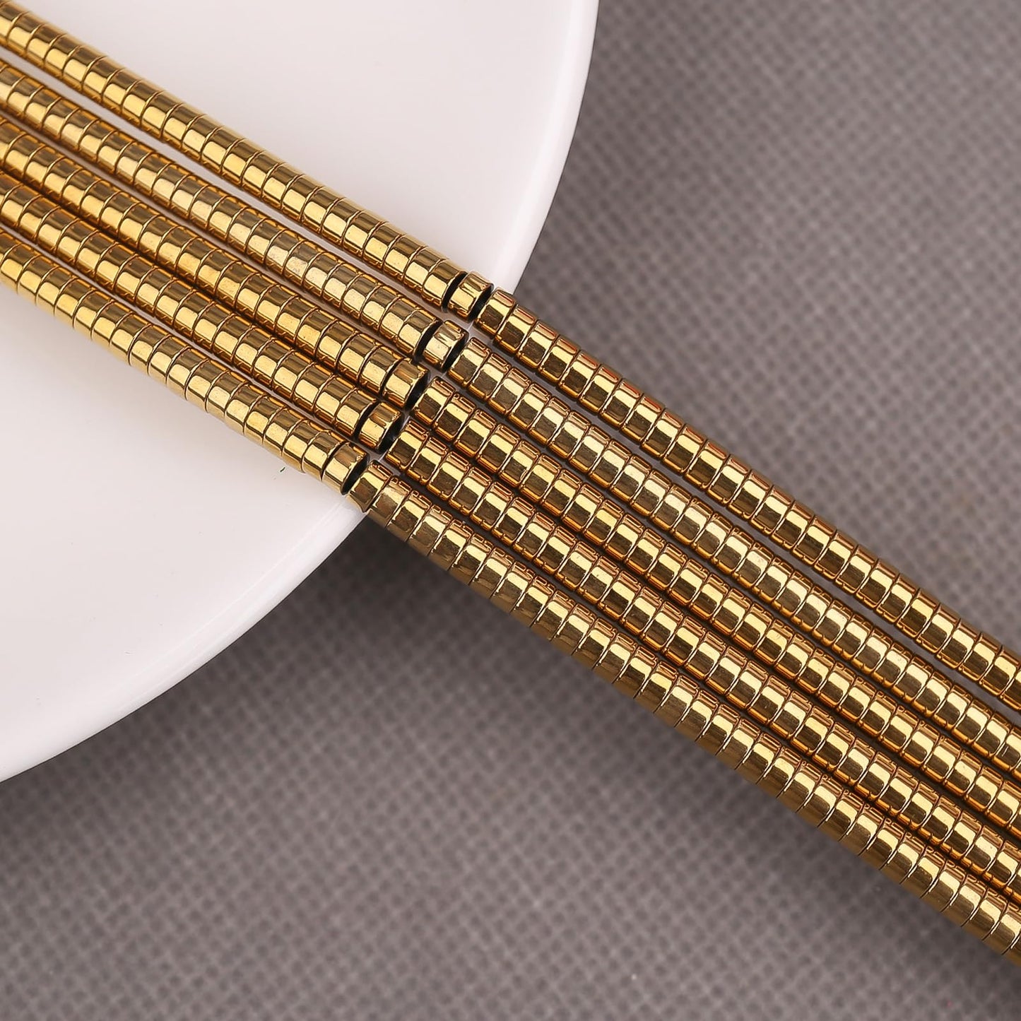 BONNY BOXX 150PCs Natural Gold Hematite Spacer Beads, Loose Semi Precious Flat Round Gemstone Heishi Disc Stone Beads for Beading Jewelry Making 4mm*2mm