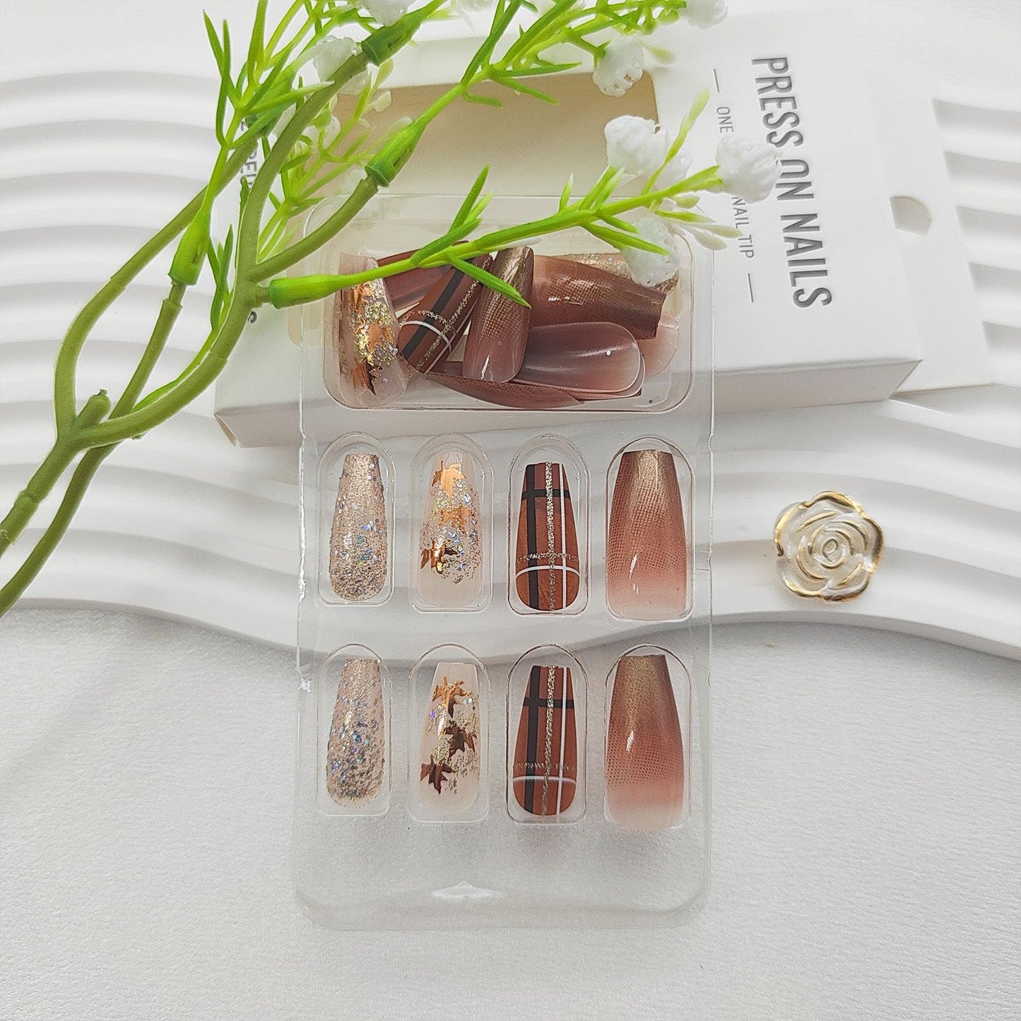 Fall Maple Leaf Nails - Brown Gradient, 24pcs Press Ons with Glossy Finish, Perfect for Thanksgiving