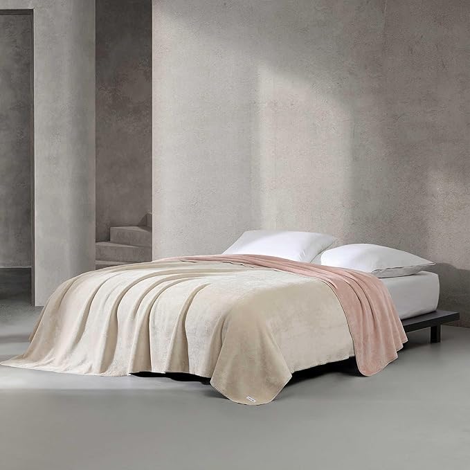 Calvin Klein - King Blanket, Super Soft Plush Bedding, Luxury Bed Blanket, Oeko-Tex Certified (Modern Reversible Solid Beige, King)