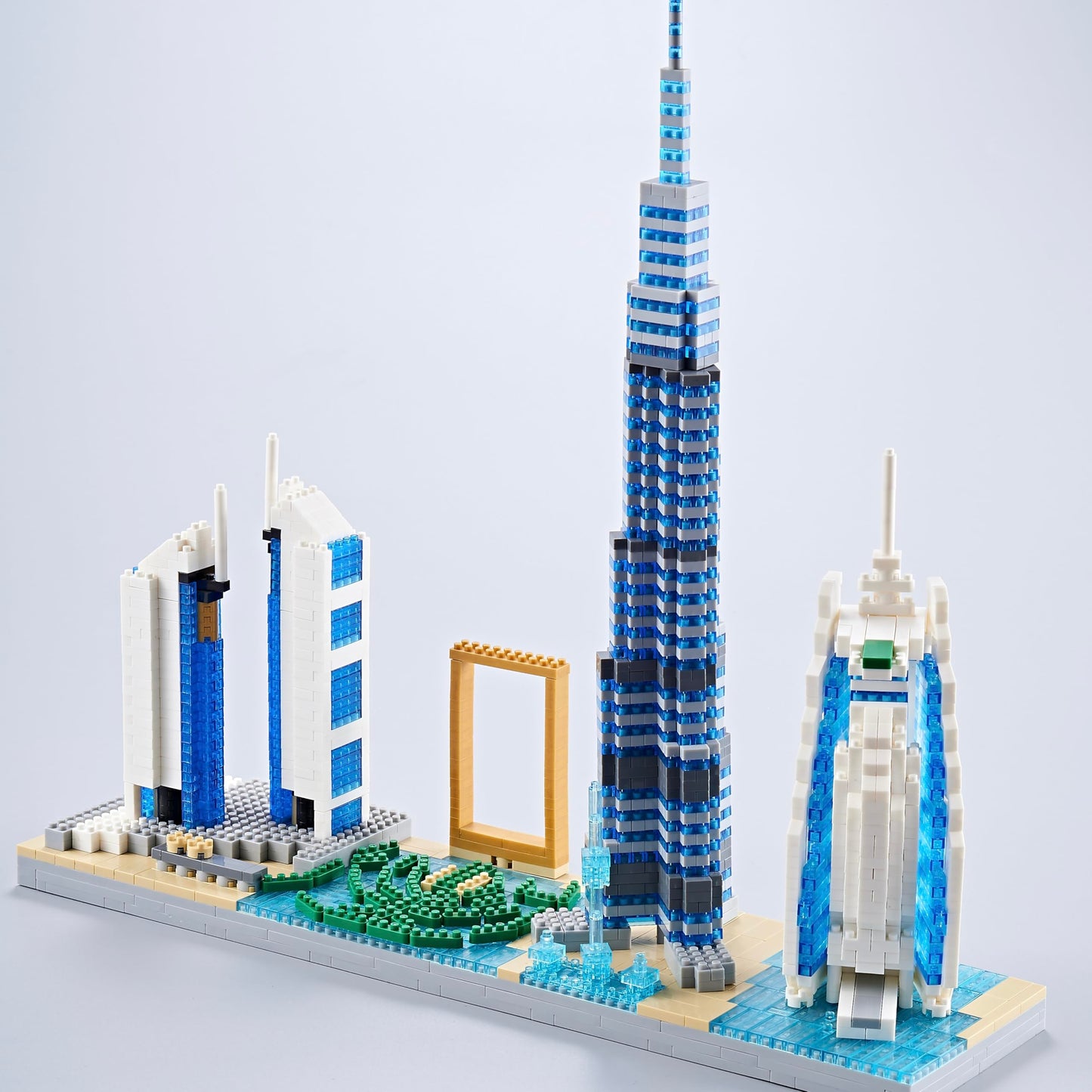 KLMEi World Famous Landmarks Architecture Skylines Series Dubai Skyline Micro Building Blocks Set for Adult Age of 14+ Assembly Construction 3D Present Kit 2545 pcs