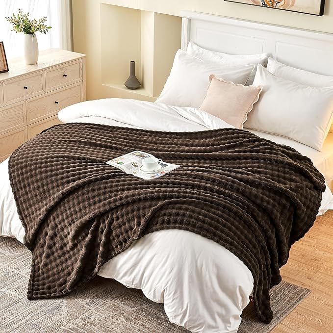 SOCHOW Brown Bubble Fleece Blanket for Couch, Super Soft Cozy Cute Throw Blanket for Women, Decorative Fuzzy Flannel Blanket, 60 x 80 Inches