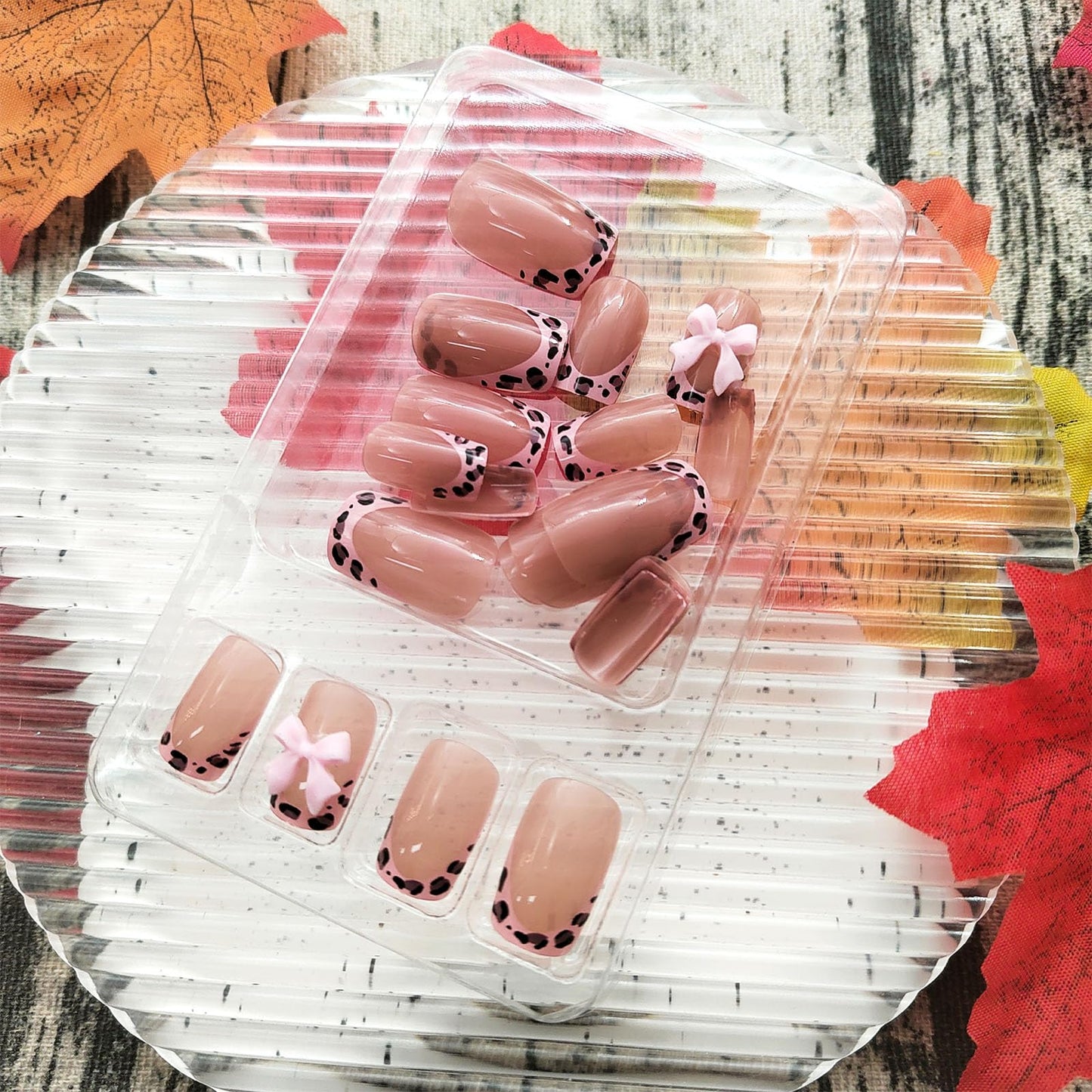 Press on Nails Medium Square Leopard French Tip Fake Nails with Bow Desings Nude Glue on Nails Glossy False Nails Press ons Acrylic Stick on Nails for Women 24 Pcs