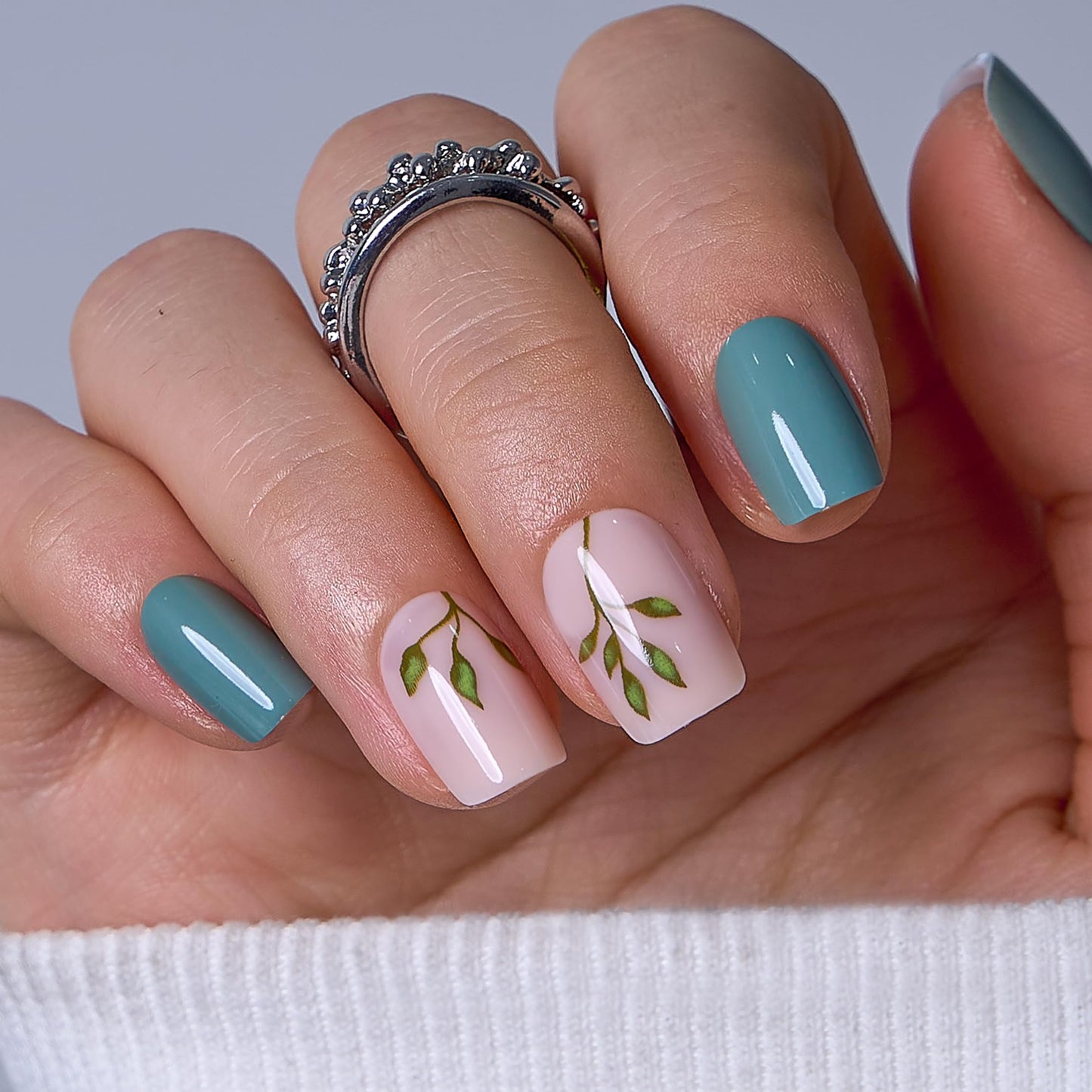 Curvlife Soft Gel Press on Nails 30pcs Fake Nails with Design Full Cover False Nails Tips for Women Reusable Nail Kit with Nail Glue Adhesive Tabs Nail File (Bamboo green)