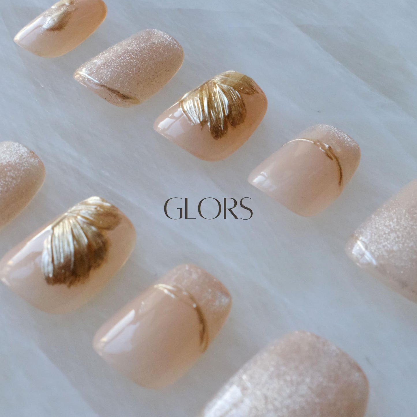 [GLORS] Purely Handmade Press On Nails | Flower Dance - Artistic nails with Cat-Eye and Icy Sheer Nude Color | Salon Quality in Short Square 10 pieces(XS, SS)