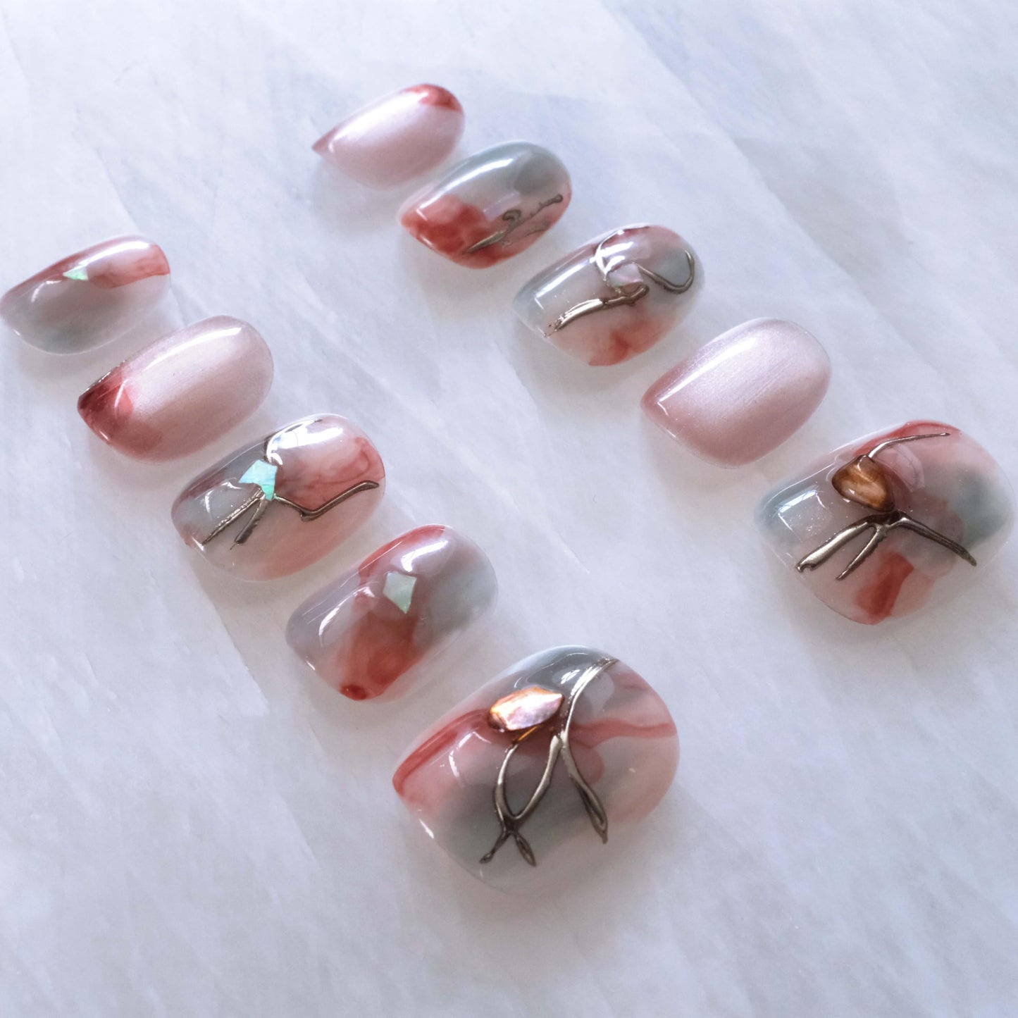 Venice Inspired Press on Nails, Pink Cat Eye with Mirror Powder Chrome Effect, Short Square Shape, 10 Piece (Small Size, SS)