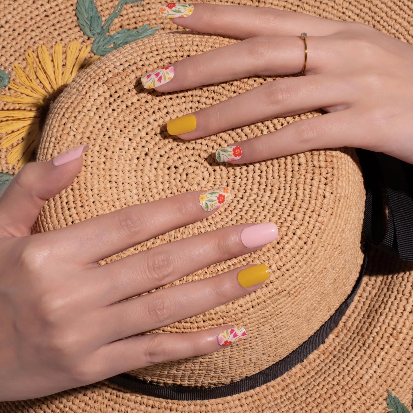 Nailog Semi Cured Gel Nail Strips 34 pcs | Long Lasting Nail Polish Sticker Wraps with Glossy Gel Finish | Idyll