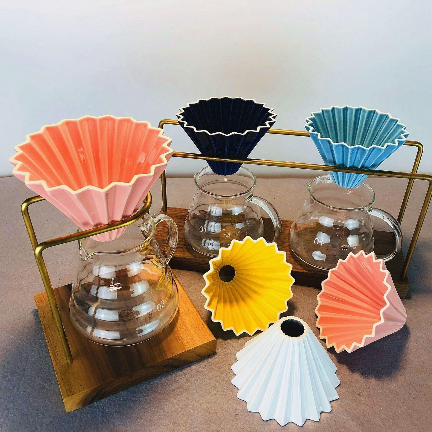 Goodening Ceramic Coffee Dripper Pour Over Coffee Maker with Wood Stand Elegant Flower Shape Filter