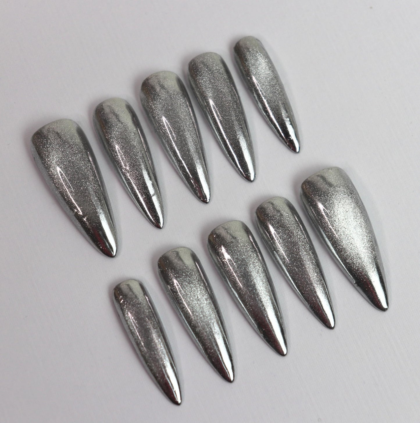 Handmade Medium Stilleto Magnetic Cat Eye Press-On Nails – Chrome Finish (Gold, Ruby Red, or Silver) | Reusable Glossy Gel Look | Instant Manicure (Silver Mirror Cat Eye, M medium Stiletto)