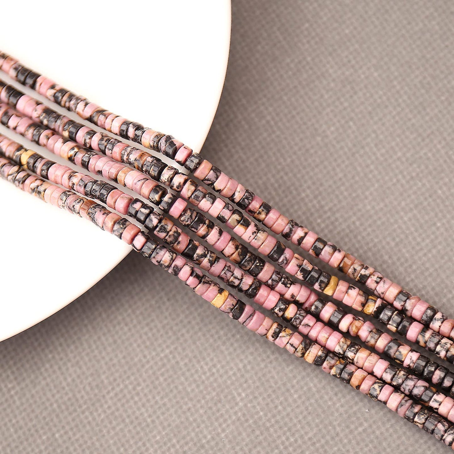 150PCs Natural Black Strip Rhodonite Spacer Beads, Loose Semi Precious Flat Round Gemstone Heishi Disc Stone Beads for Beading Jewelry Making 4mm*2mm 38cm
