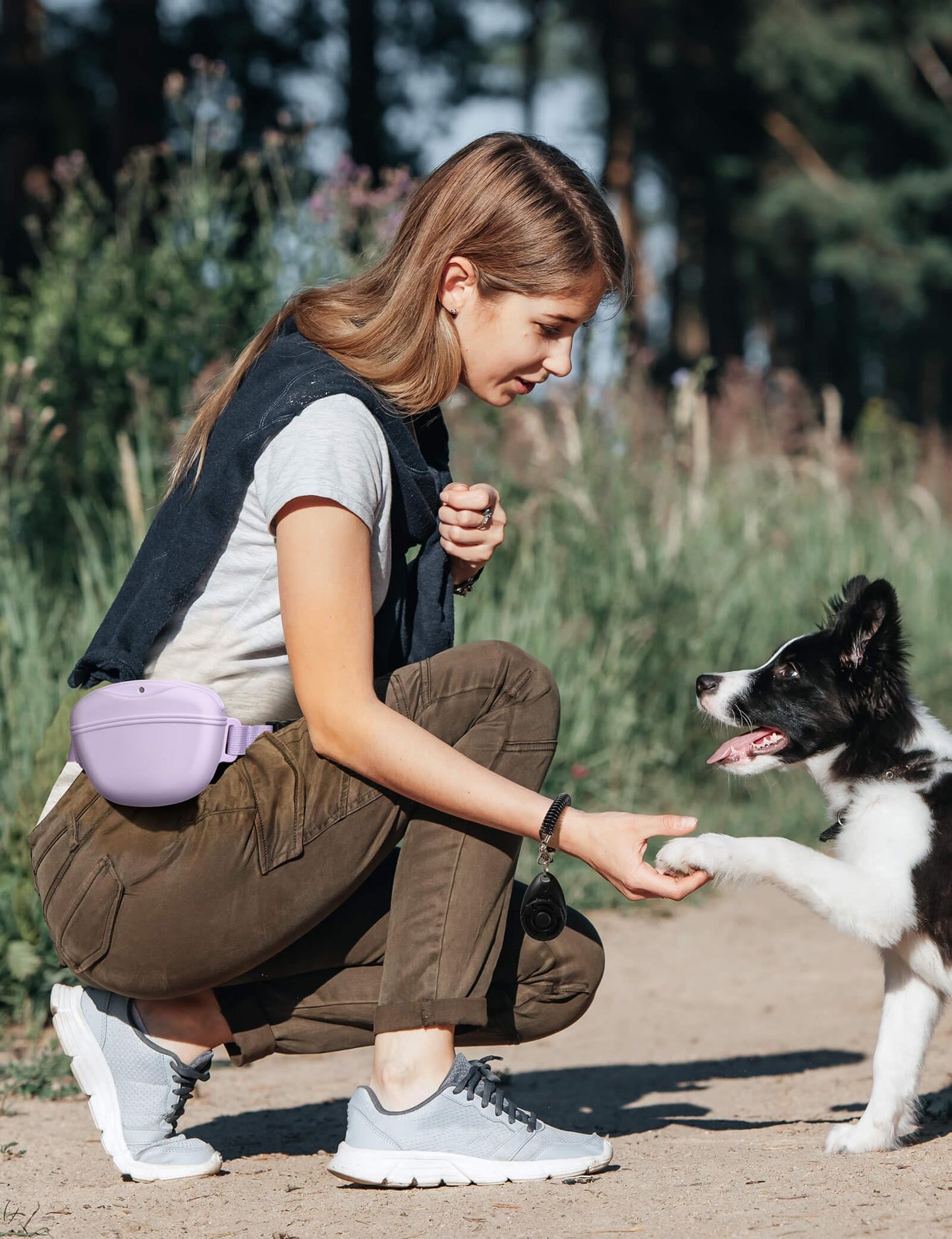 heouvo Dog Treat Pouch with Training Clicker, Upgrade Stronger Magnetic Closure to Avoid Spilling, 1.67 Cup Silicone Treat Bag Fanny Pack with Waist Belt for Pet Training Walking (Violet)