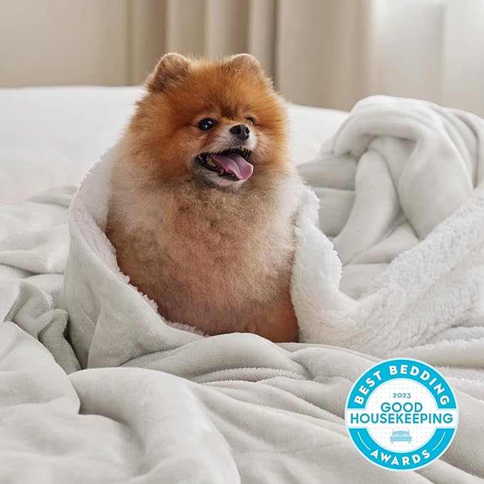 Bedsure Sherpa Fleece Throw Blanket for Couch - Thick and Warm, Soft Fuzzy Plush Throw Blanket for Winter, Linen, 50x60 Inches